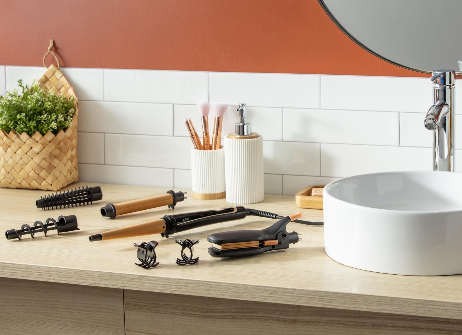 Rowenta CF4230F0 Infinite Looks 14-IN-1 MULTISTYLER mit Zubehör für verschiedene Looks, leistungsstarke Technologie, konstante Temperatur von 190 Grad, Kaltspitzensystem zum Modellieren, auch für