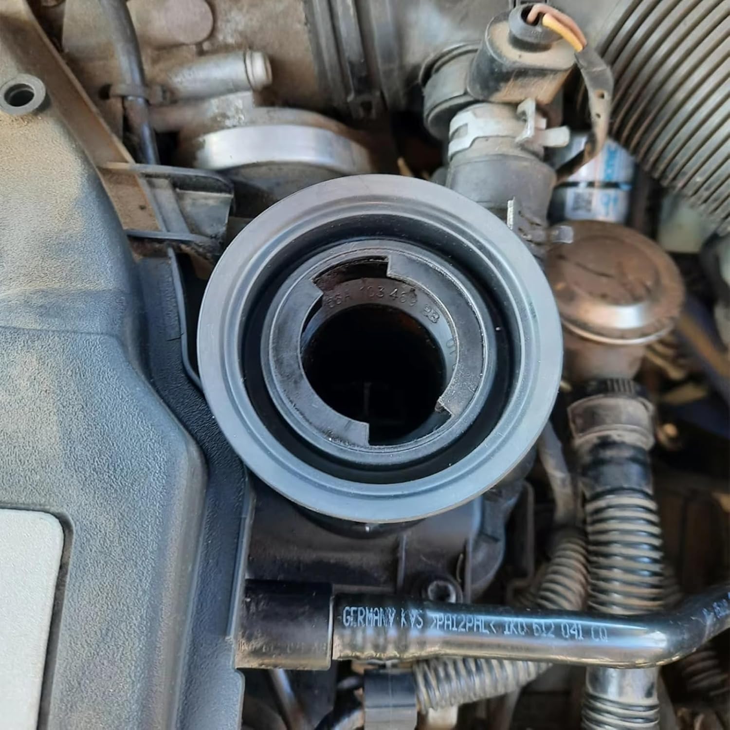 Car Oil Filler Caps for VW for Sharan 7M 1996-2010 Engine Oil Filler Lid Cap Gas Tank Fuel Cover Plug Auto Accessories Replacement Fuel Cap Cable