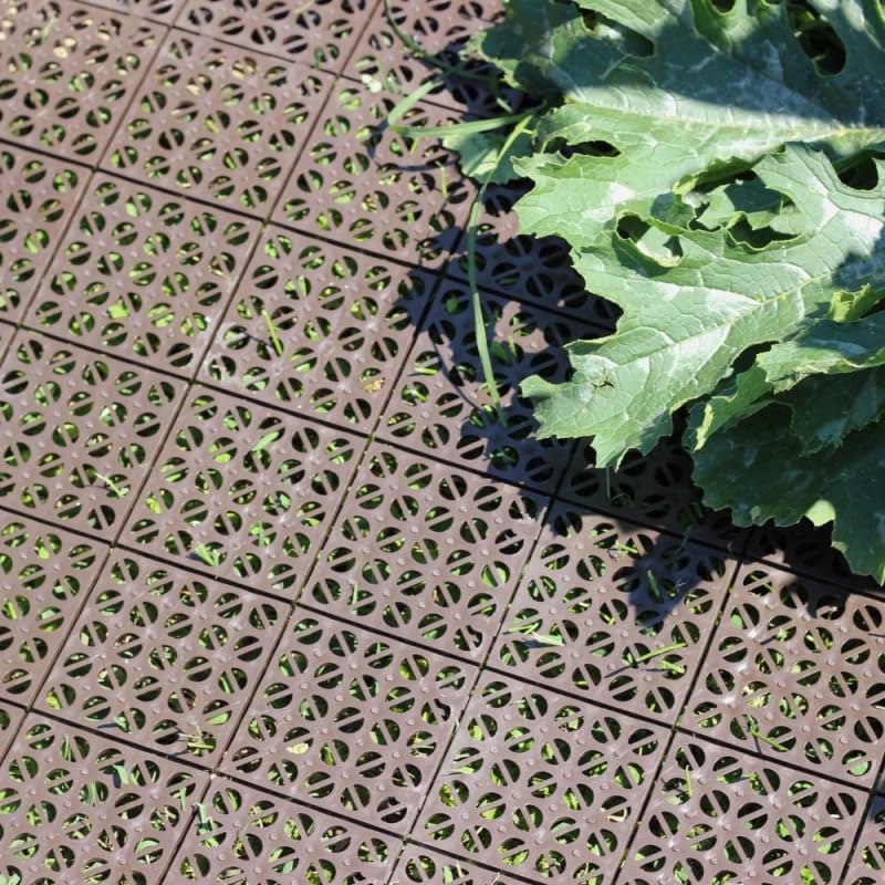 Ezooza MultiFlex – 22 Piastrelle Drenanti Flessibili per Esterni (2 m²), 30x30 cm, Plastica Riciclata, Colore: Marrone