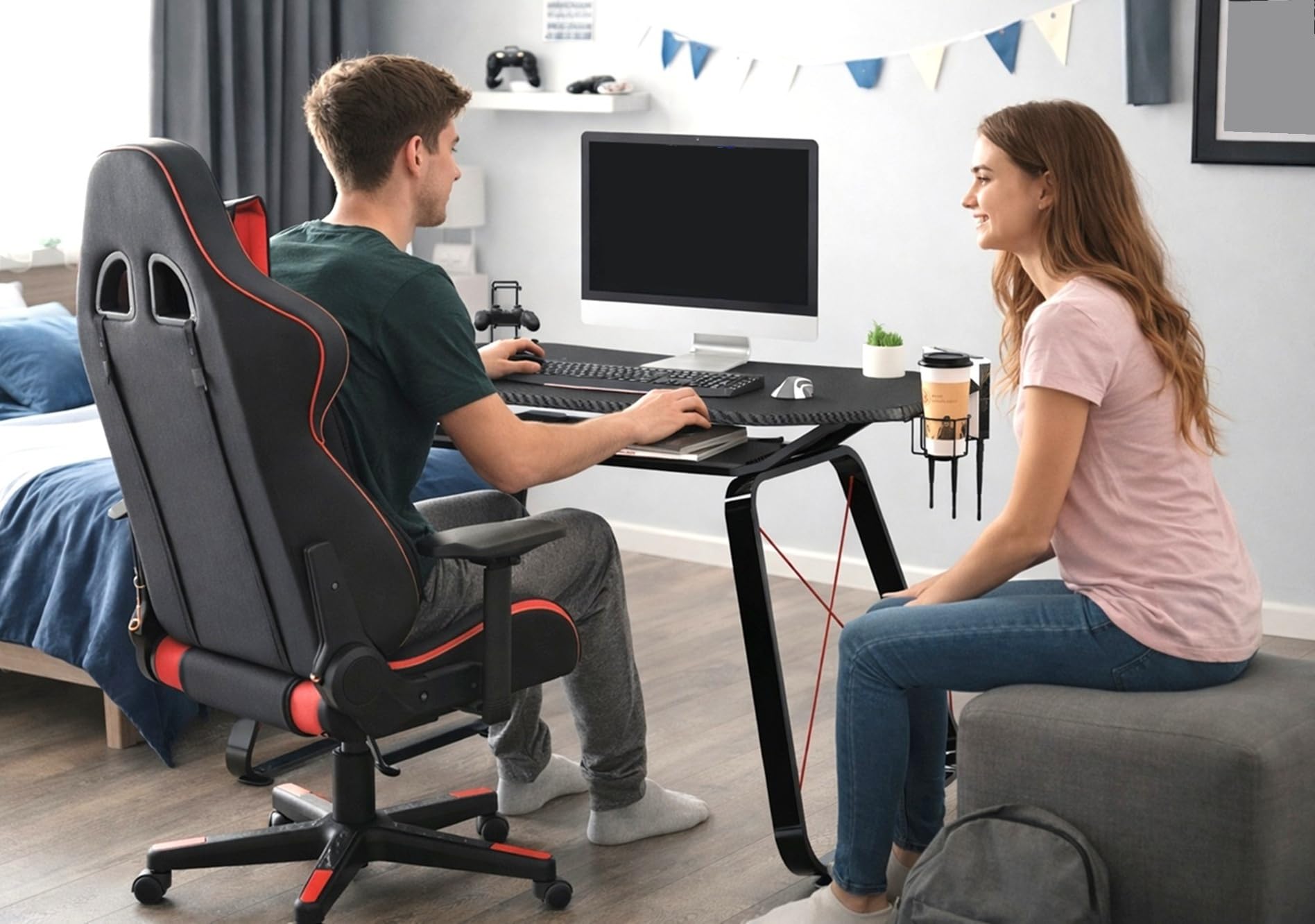 YELLOO - Scrivania Gaming per Computer, Scrivania Nera in Fibra di Carbonio Grande, Sceivanie per Cameretta Adatta per 1 Monitor Grande o 2 Monitor di Medie Dimensioni, Accessori Inclusi (GAMING GT10)