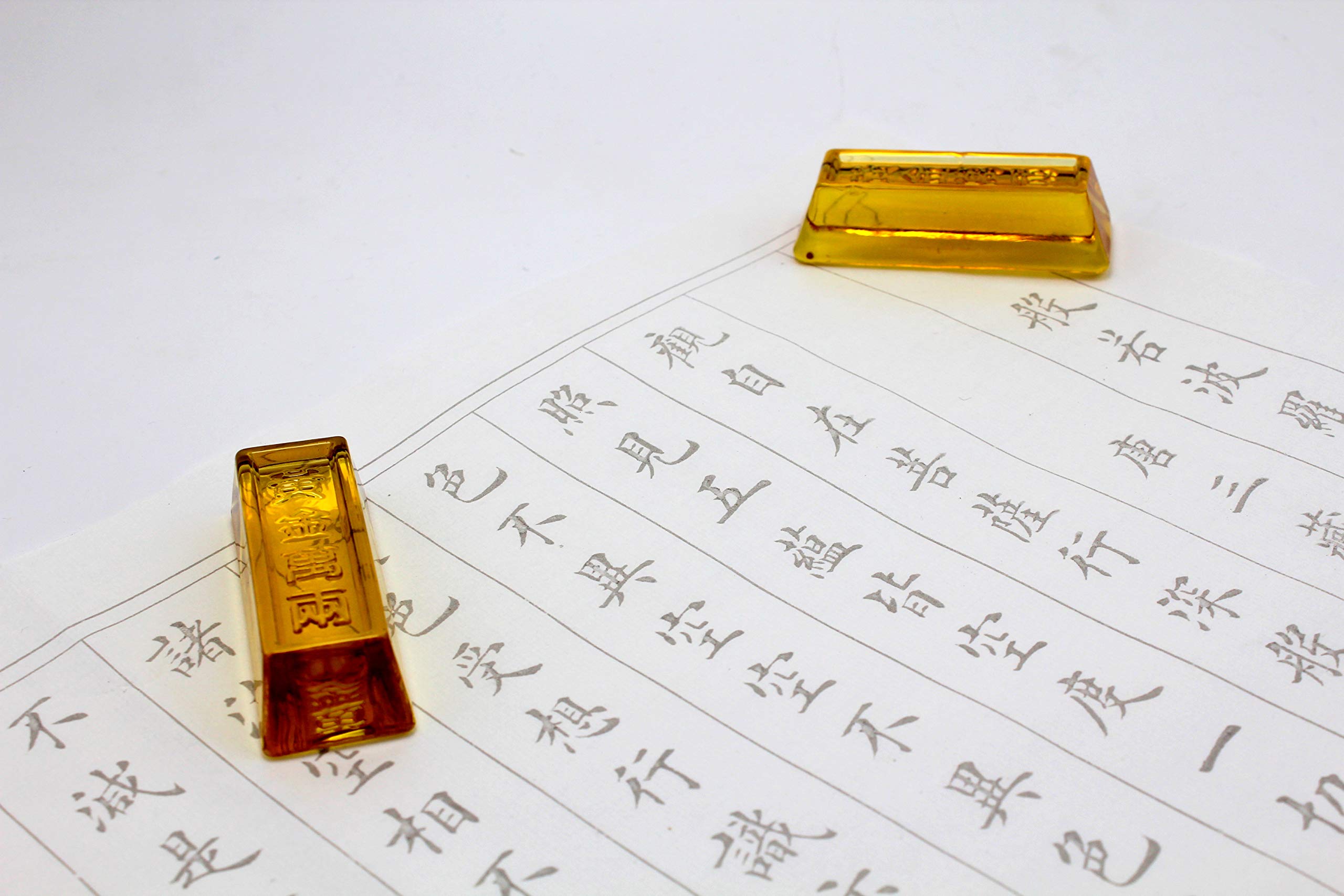 Amazon | 一心斎 黄金万両 金運 文鎮 水晶 書道用品 - クリスタル