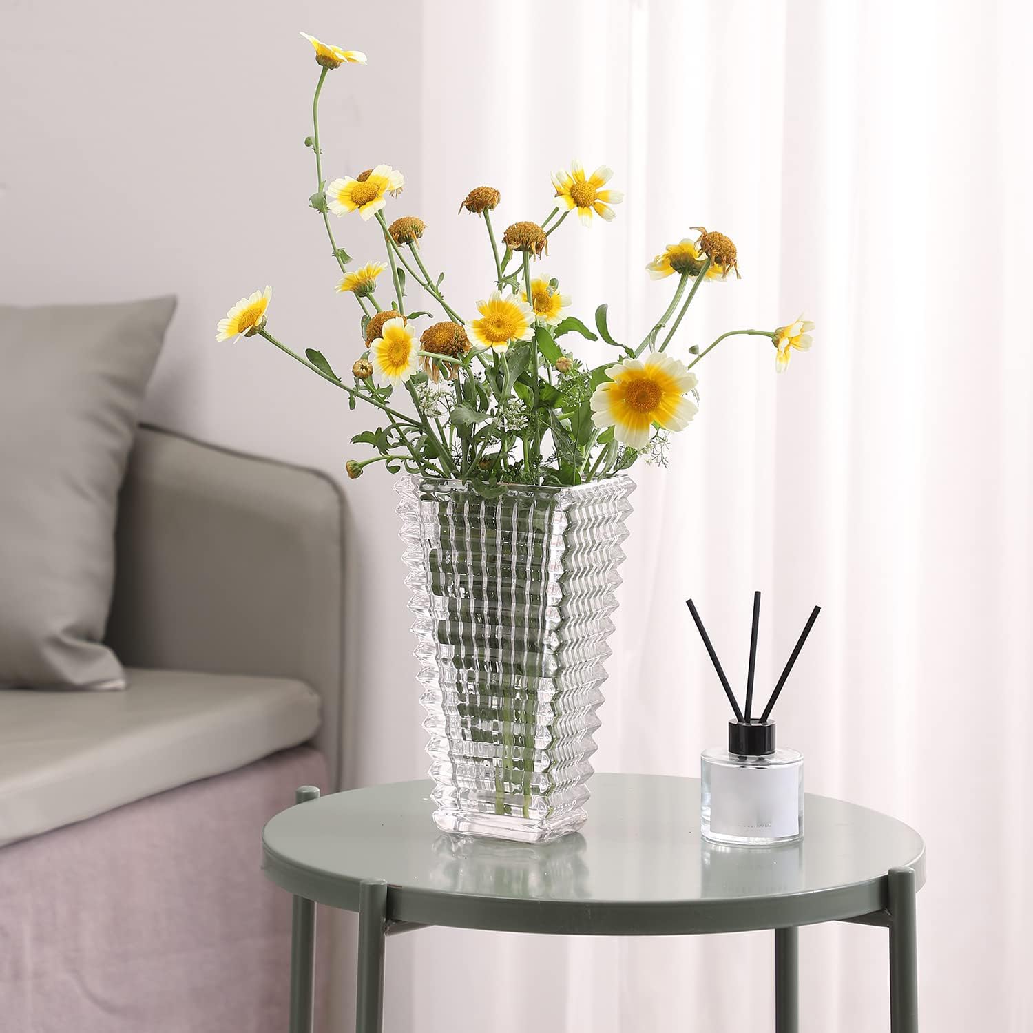 MCMCNCUIU Crystal Vase, Large Crystal Vases for Flowers, Clear Large Flower Vase, Modern Glass Vases for Living Room, Bedroom, Kitchen, Dining Table, Mantle, Wedding, 9 Inches