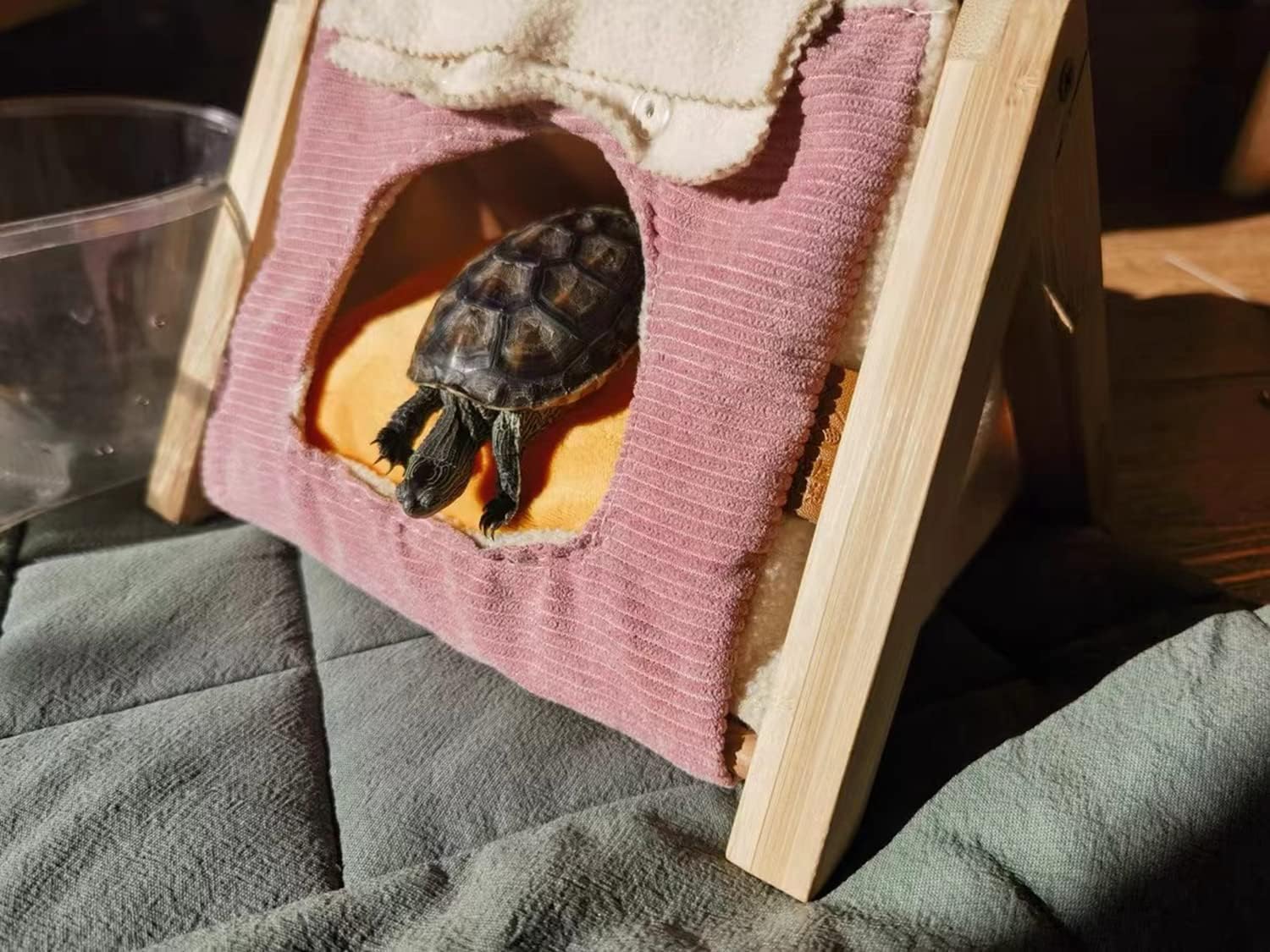 Small Animal Wood Teepee Tent with Curtain & Cushion Cave Bed Warm House Habitat Hideout Tunnel for Hamster Sugar Glider Hedgehog Gerbil Rat Bearded Dragon Bird Small Animals Cage Supplies (M, Pink)
