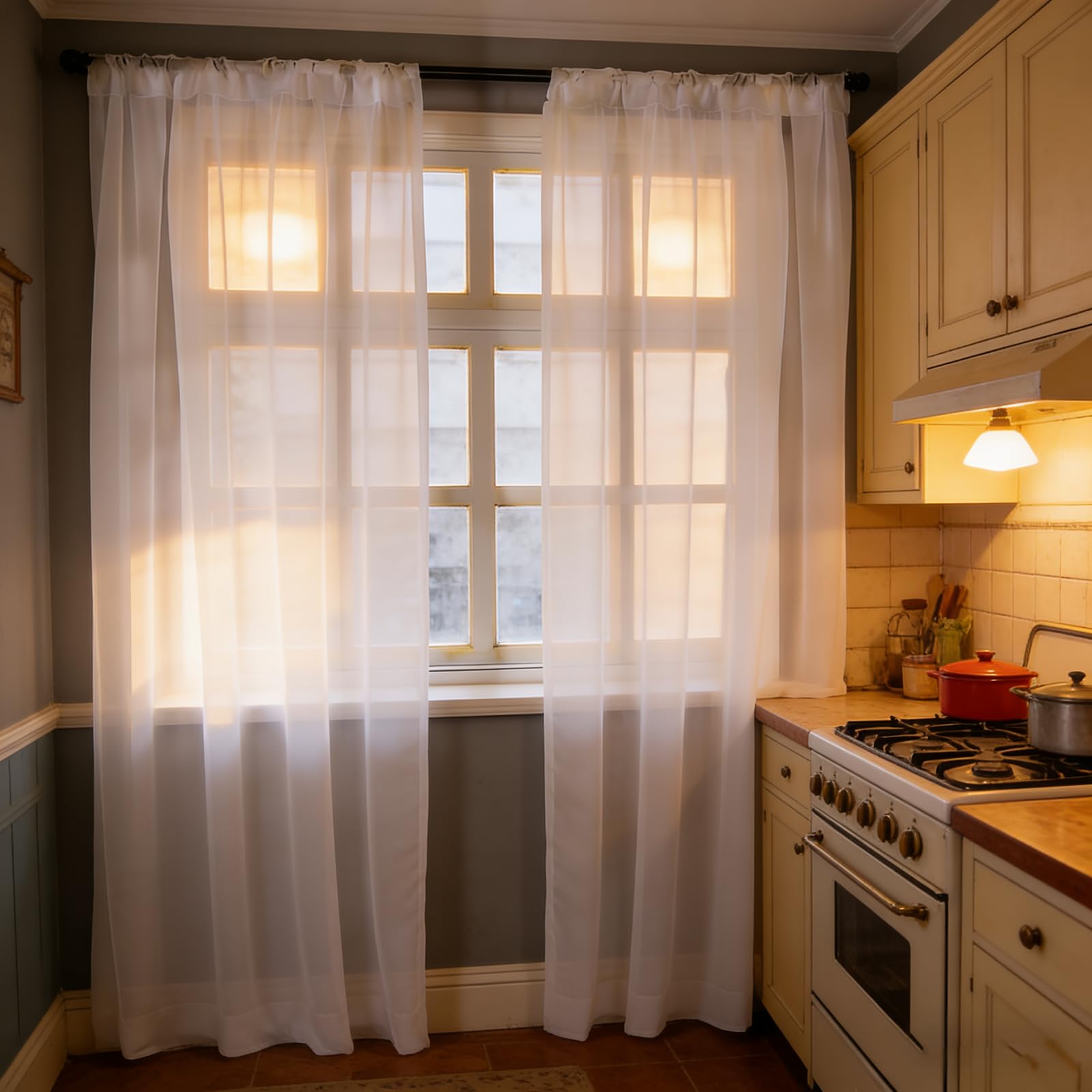 Voile Gardinen 215 x 225 cm mit Kräuselband, Halbtransparent, Lichtdurchlässig, mit Ösen in Leinenoptik, Luftig Und Langlebig, Stores Gardinen Weiß Kurz Transparent für Jedes Fenster, Weiß