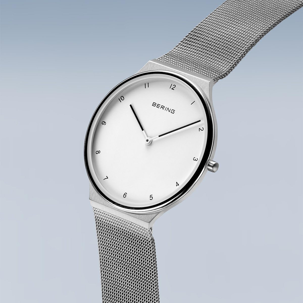 BERING Damen Uhr Quarz Movement - Ultra Slim Collection mit Edelstahl und Saphirglas 18440-004 - 3 ATM