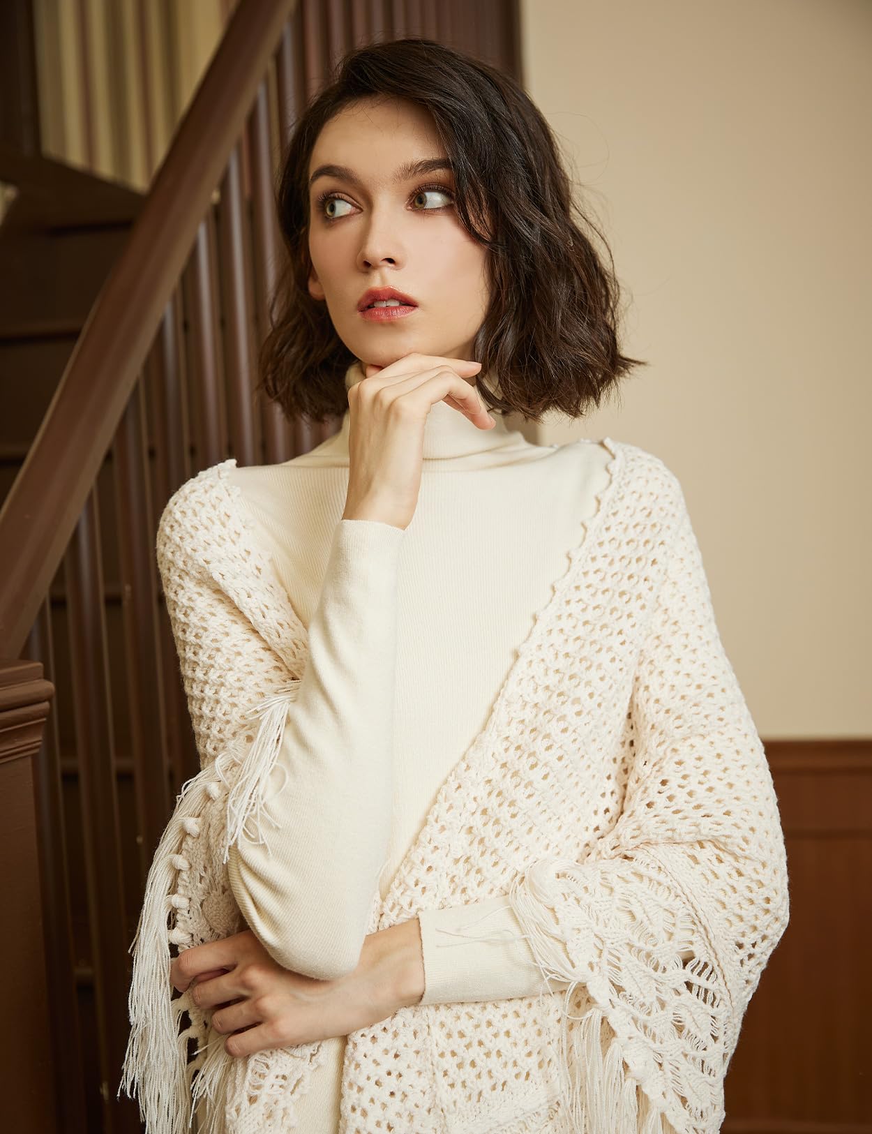 BEAUTELICATE Femme Châle Étole en Tricot Cape Couverture Crochet Tangulaire Foulard Écharpe À Glands Chaud pour Hiver Automne Printemps Cadeaux De Noël