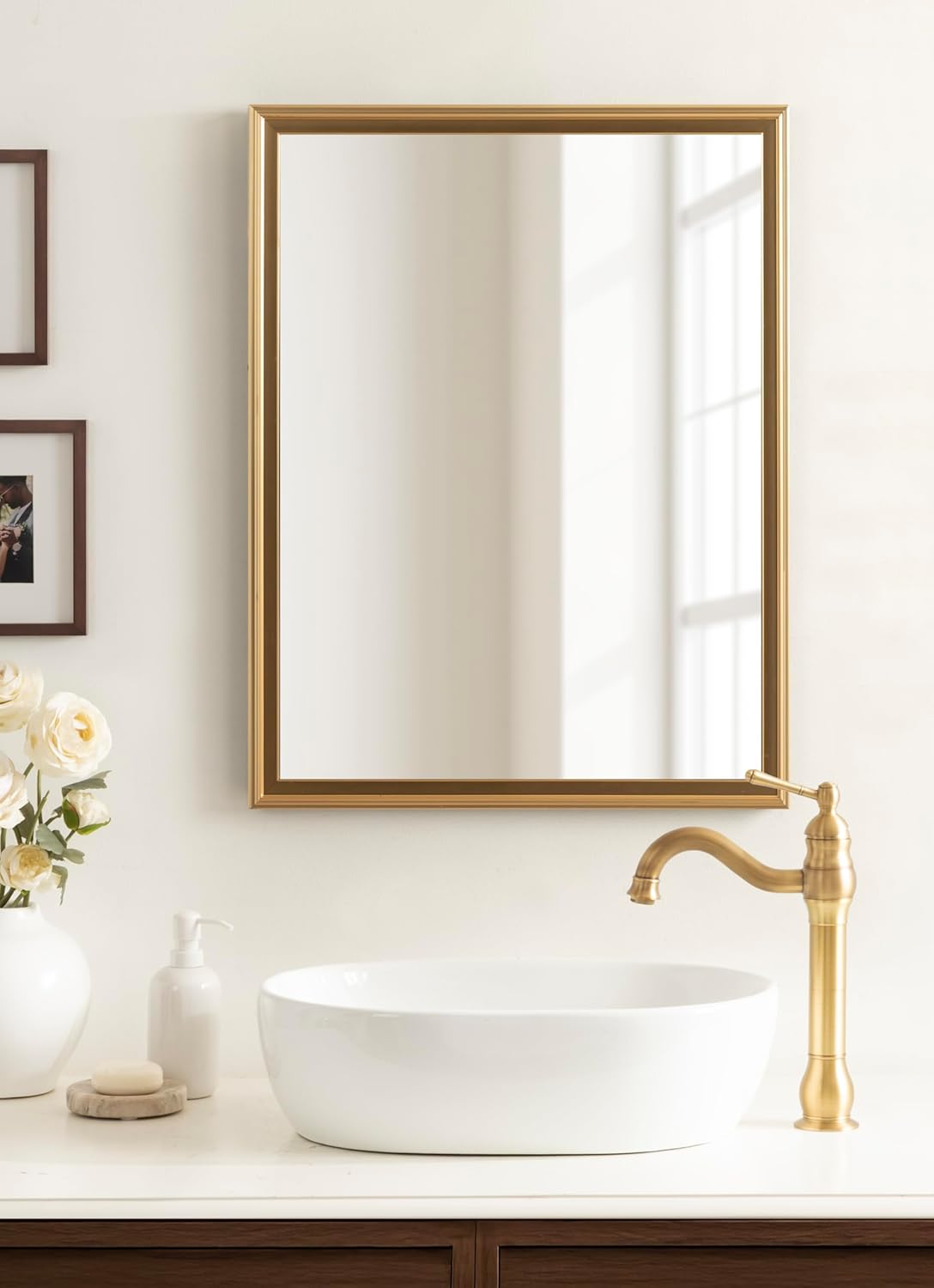 Kate and Laurel Colette Traditional Framed Rectangle Bathroom Vanity Mirror, 20 x 26, Gold, Classic Rectangular Bathroom Mirror for Over Sink or for Use as Entryway or Living Room Decor