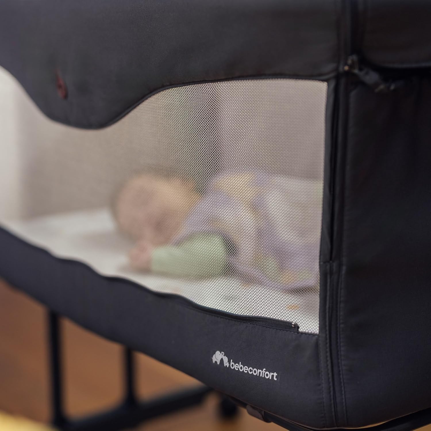 BEBE CONFORT Amara Lit bébé 0-6 Mois 0-9 kg Co Sleeper Berceau 2 en 1 avec couchette et Berceau Compact en 3 Secondes Facile à déplacer Sac de Voyage Pratique Graphite teinté