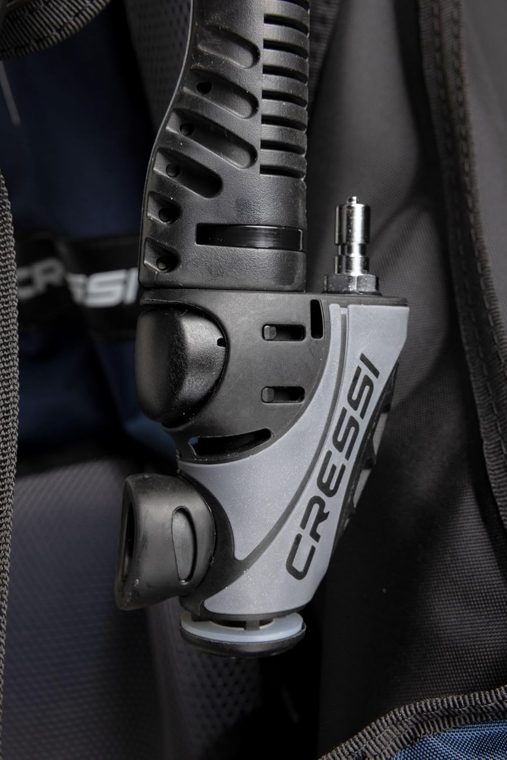 Cressi High Lift Capacity - Hybrid Scuba Diving Buoyancy Compensator - Self-Pivoting Waistband System - Anatomic Fit: Emperor- Designed in Italy