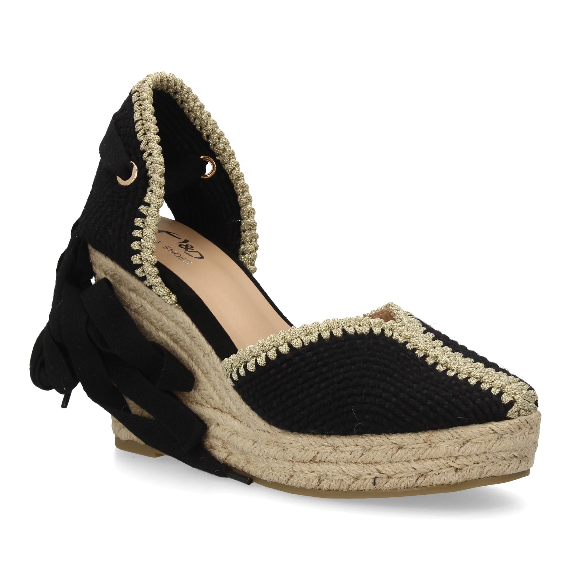 shoes&blues.es Alpargata de Mujer con Ribete Decorativo destaca por su Altura con Cuna Acolchada de Esparto. Cierre de Cintas. Un Modelo Comodo y Ligero para Verano.
