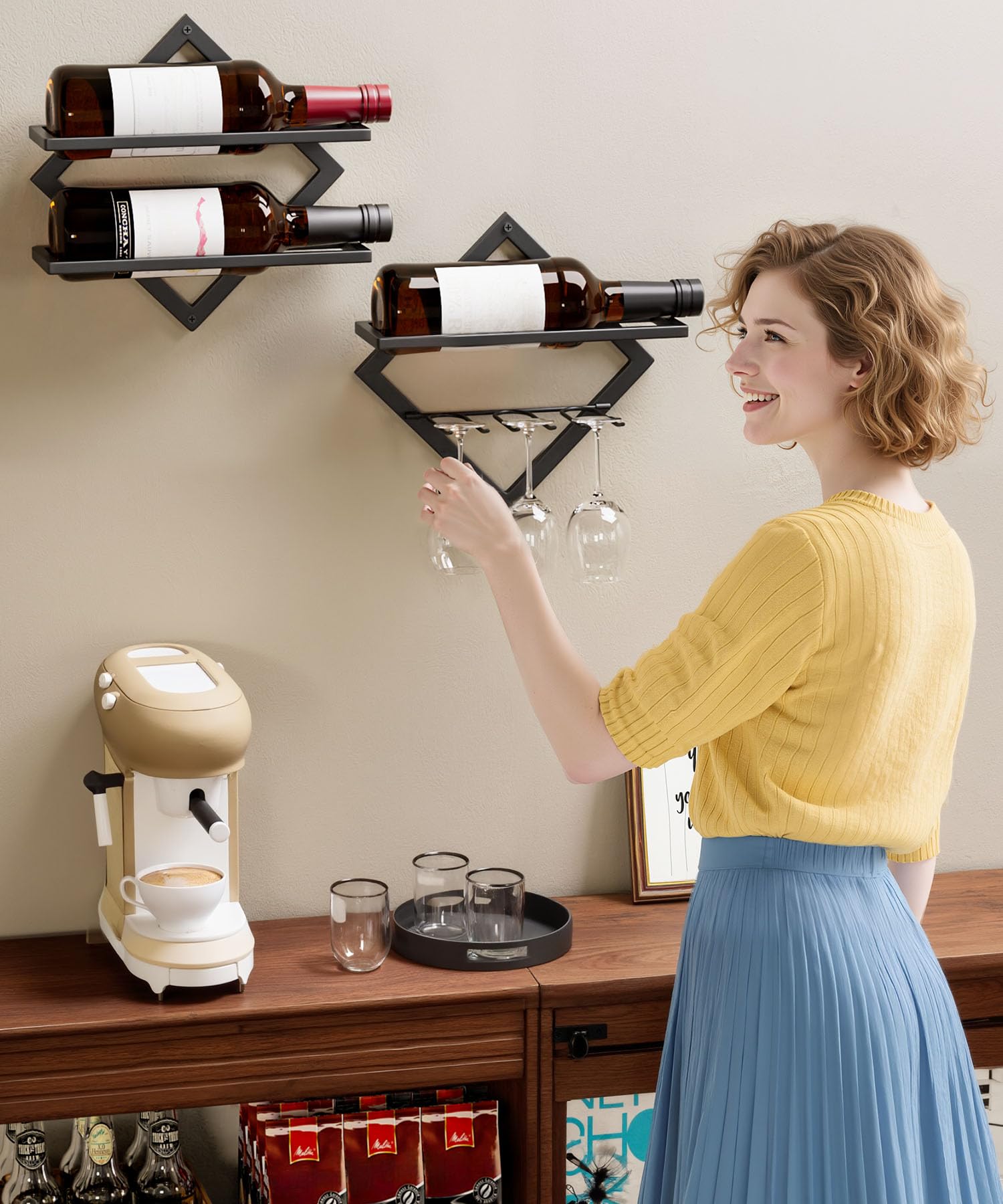 YORBAY Botellero de Pared Metálico con Portavasos: Botellero Vino Decorativo Moderno para 3 Botellas y hasta 6 Copas - Mueble Bar Ahorra Espacio para Salón Bar Cocina