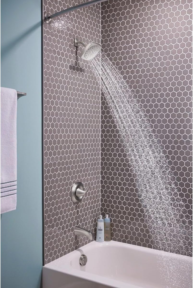 Moen Lindor 82504SRN Shower Set