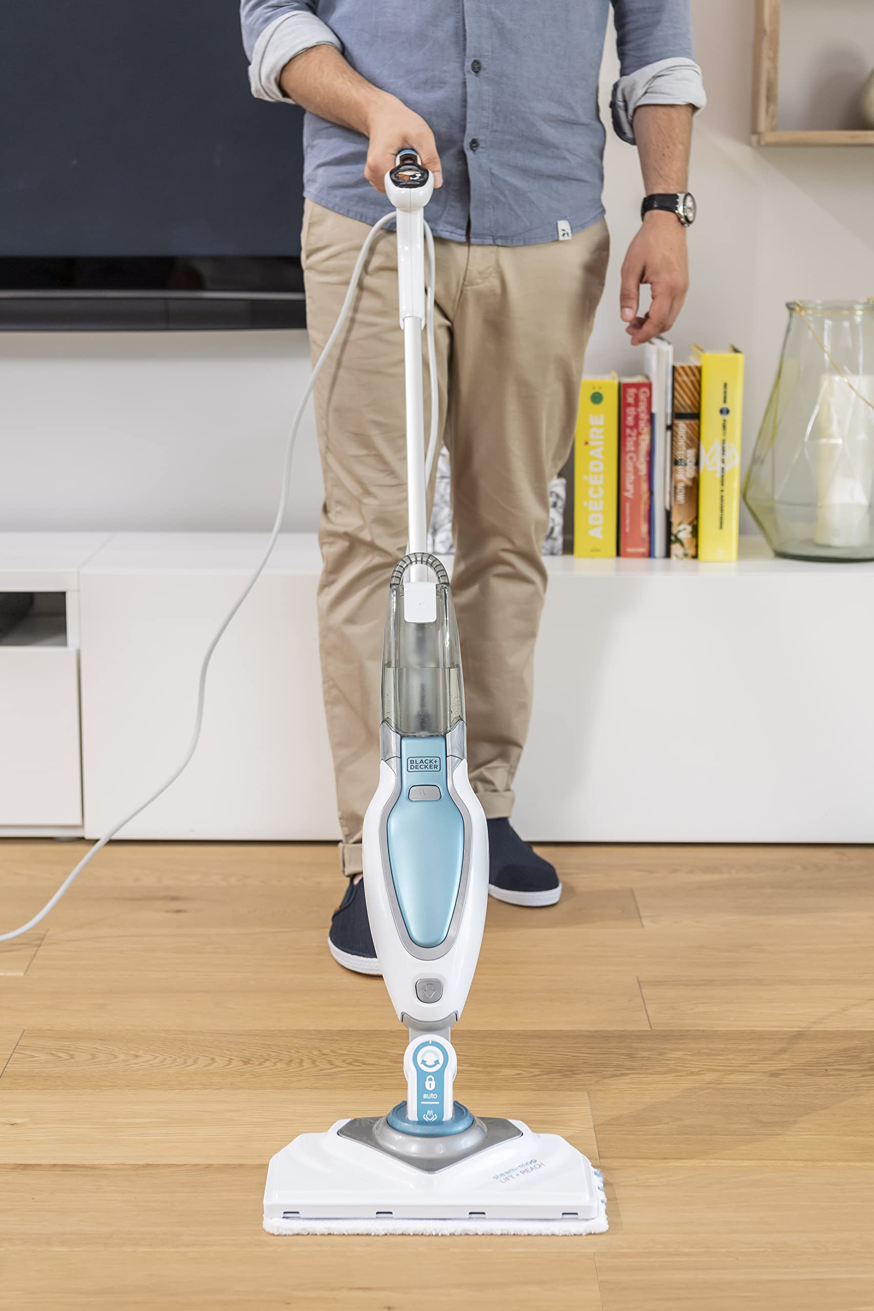 BLACK+DECKER Balai Vapeur 1600W avec AutoSelect et Tête Delta, ‎FSM1630-QS