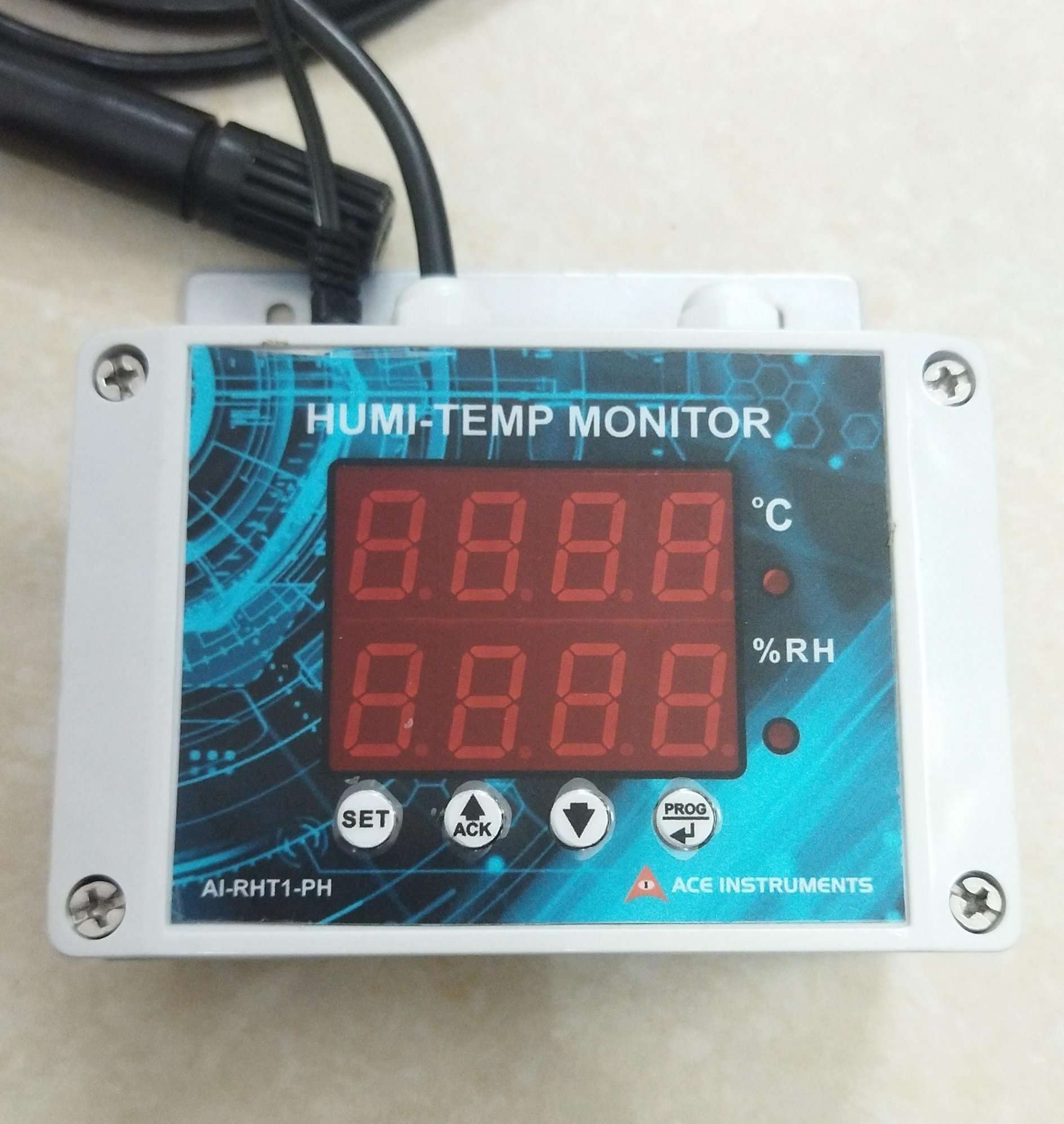 Wall Mounted Temperature and Humidity Alarm Monitor for Server Rooms,Pharmaceuticals,Laboratories Along with Calibration Certificate Model: AI-RHTx Basic