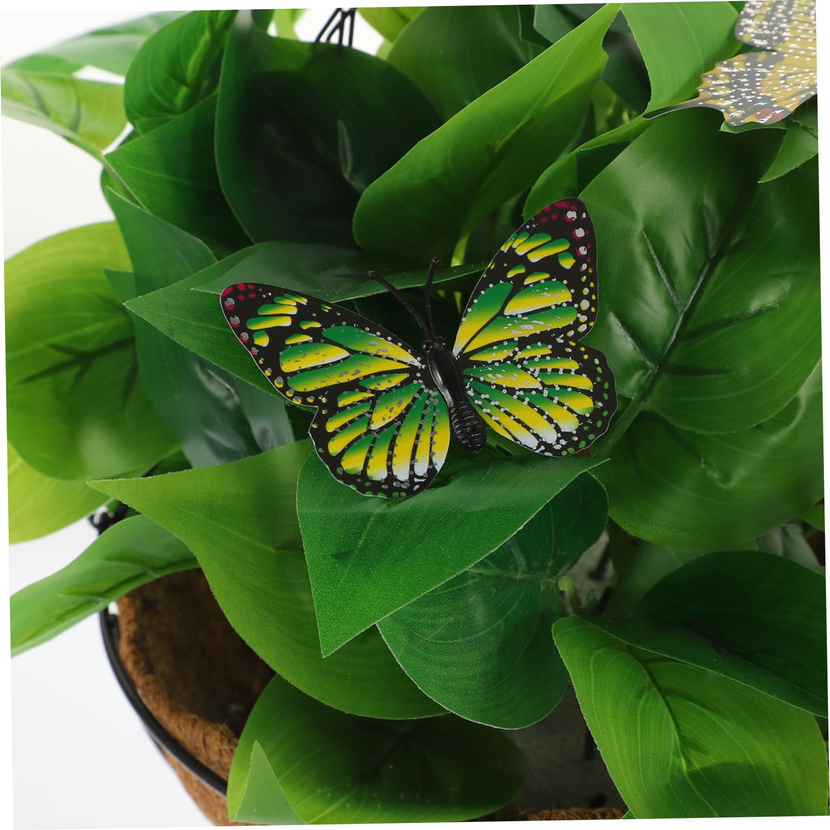 Sosoport Pianta Artificiale Epipremnum Aureum con Cestino 1 Pz | Decorazione Pendente per Librerie Ufficio e Giardino, Materiali Ferro Plastica Palma Spugna, Stile Vivido