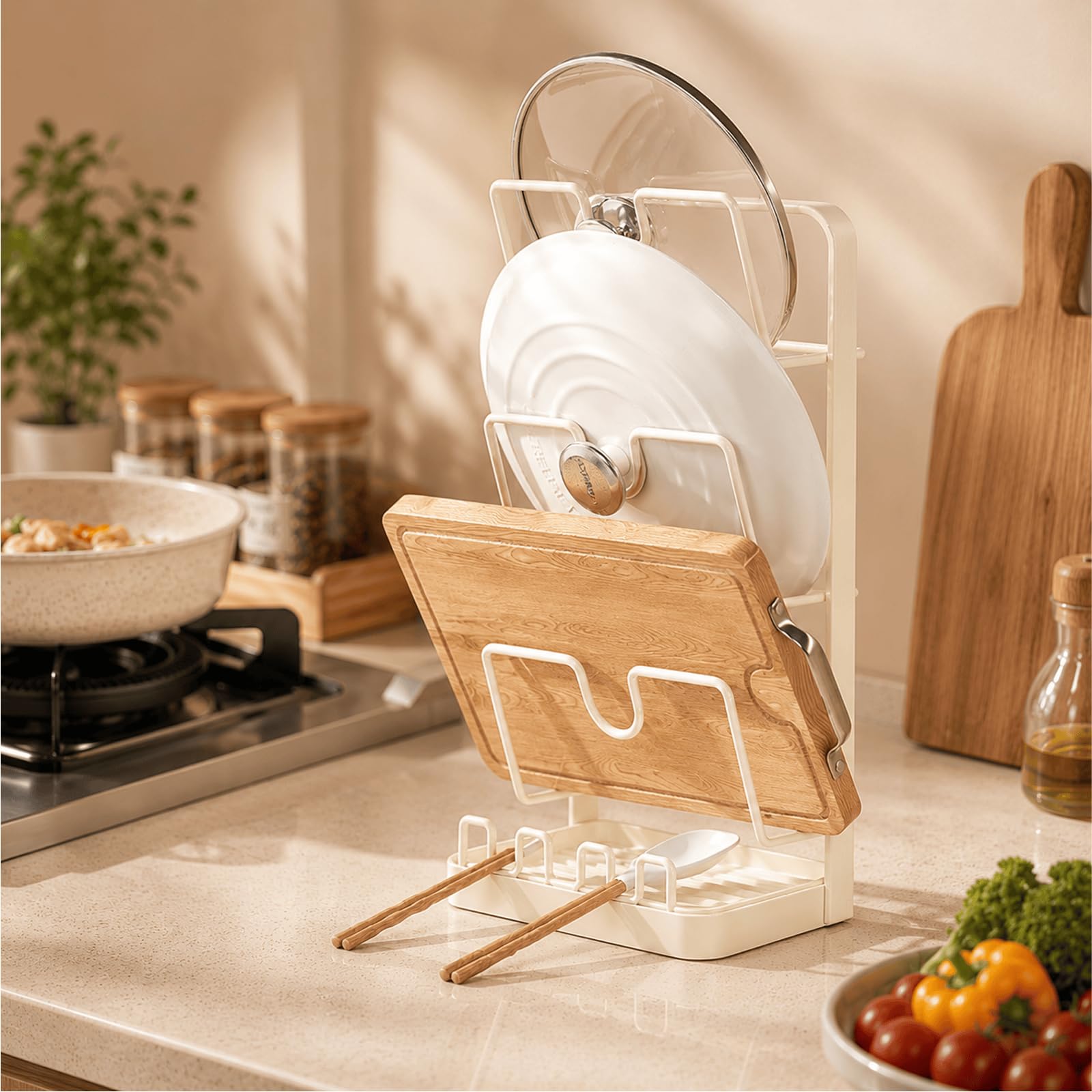 Multifunktionaler Topfdeckel Organizer, Kochlöffelablage und Schneidebrett Halter für Küche, kompakter Ständer für Deckel, Löffel, Spatel und Küchenhelfer,Beige- Three Floors