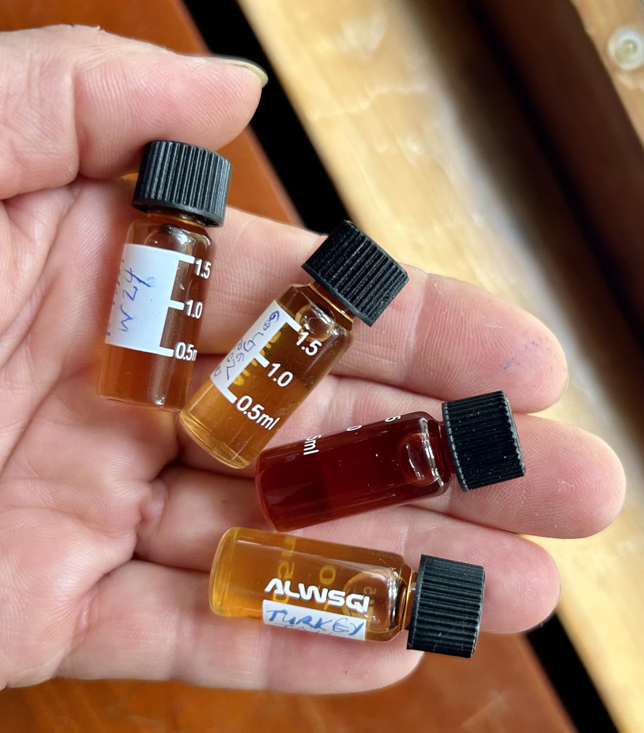 HPLC Vials - Amber Autosampler Vials for Chromatography -4 HPLC Vials - Amber Autosampler Vials for Chromatography -4