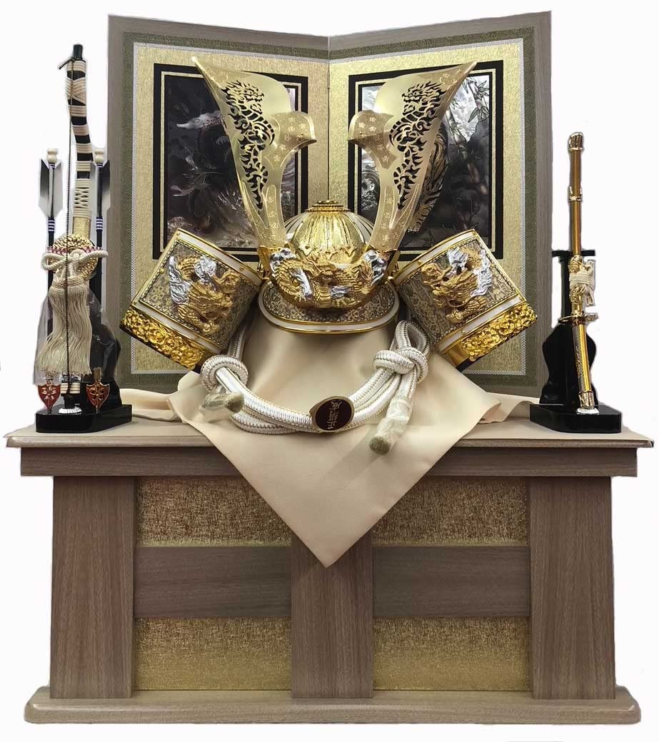 Amazon | 30号 収納型 透かし模様付 大鍬形 兜セット【着用兜飾り】二