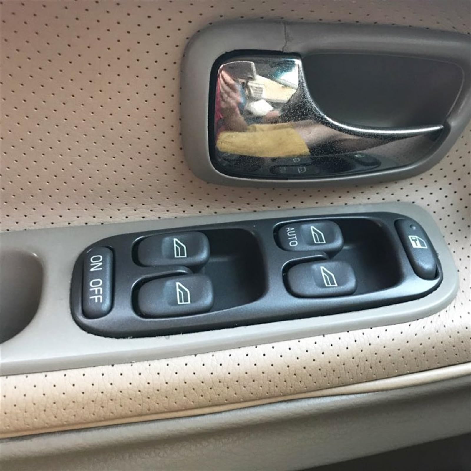 Interruttore di controllo del sollevatore elettric Interruttore alzacristalli elettrico per auto Interruttore alzacristalli doppio per Volvo V70 S70 XC70 1998 1999 2000 8638452 Interruttore alzacrista