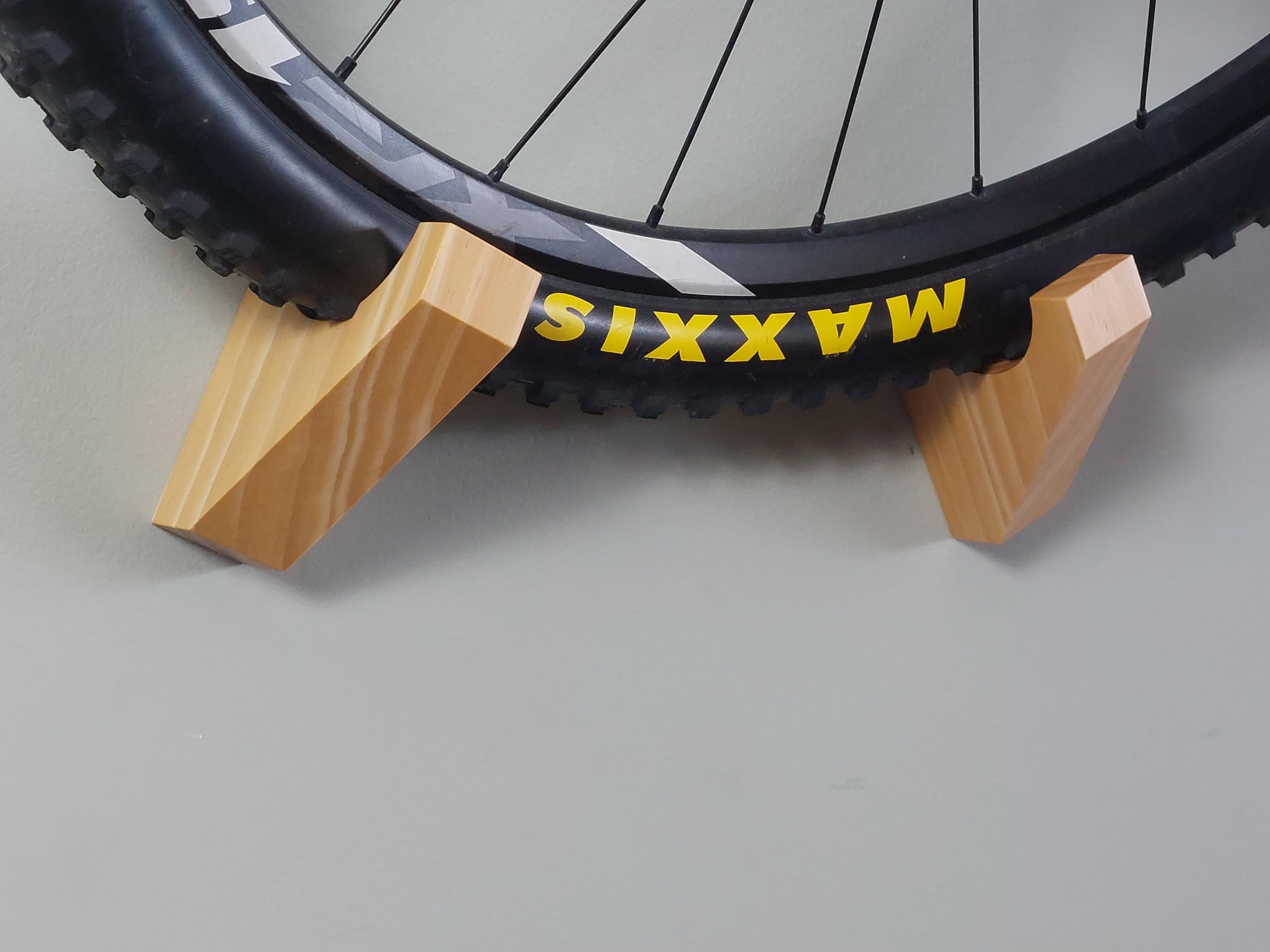 Fahrrad Wandhalterung - Einzigartiges & elegantes All Wood Bike Storage System Kompatibel für alle Fahrräder, sogar E-Bikes Ideale ECO Fahrradaufbewahrungslösung für Ihr Zuhause, Garage oder Büro.