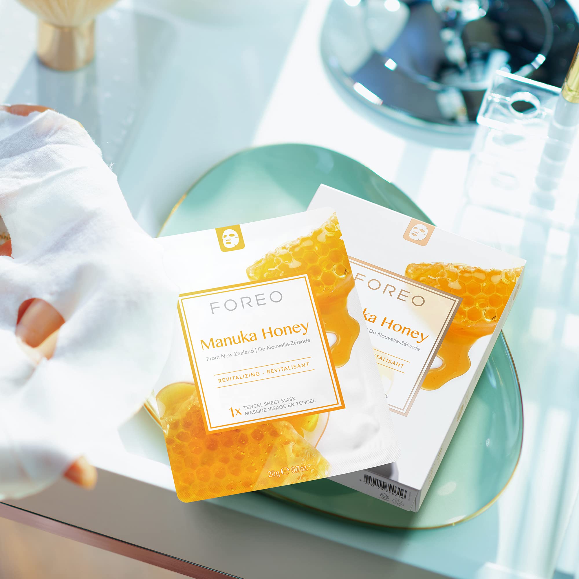 FOREO Facial Sheet Mask Manuka Honey Revitalizing for Dry and Fatigued Skin, 3 pack, Anti-Aging, Deeply Nourishing Clean Forumula, Cruelty-free, Compatible with UFO devices