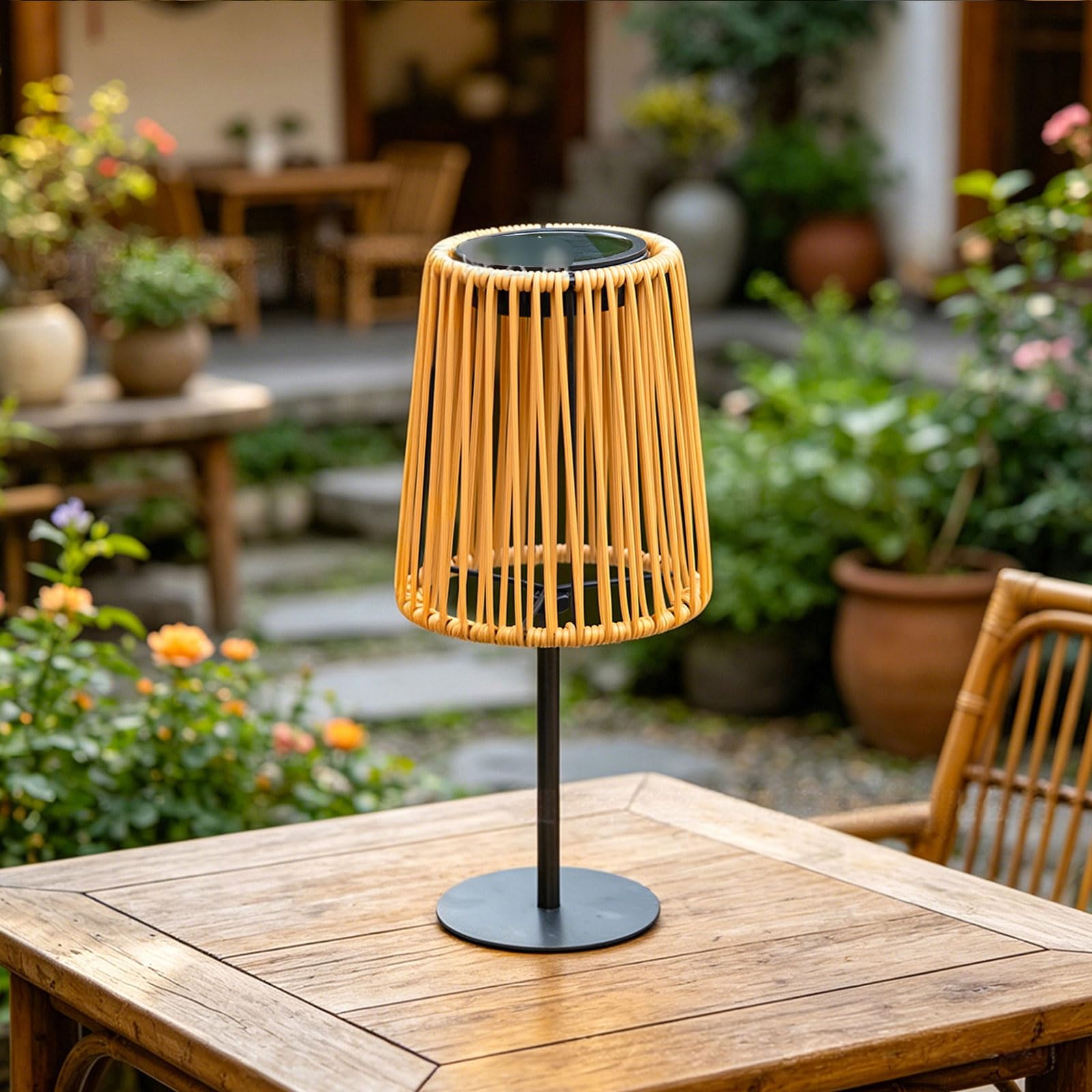 Luz solar de jardín con batería recargable incorporada de 600 MAh