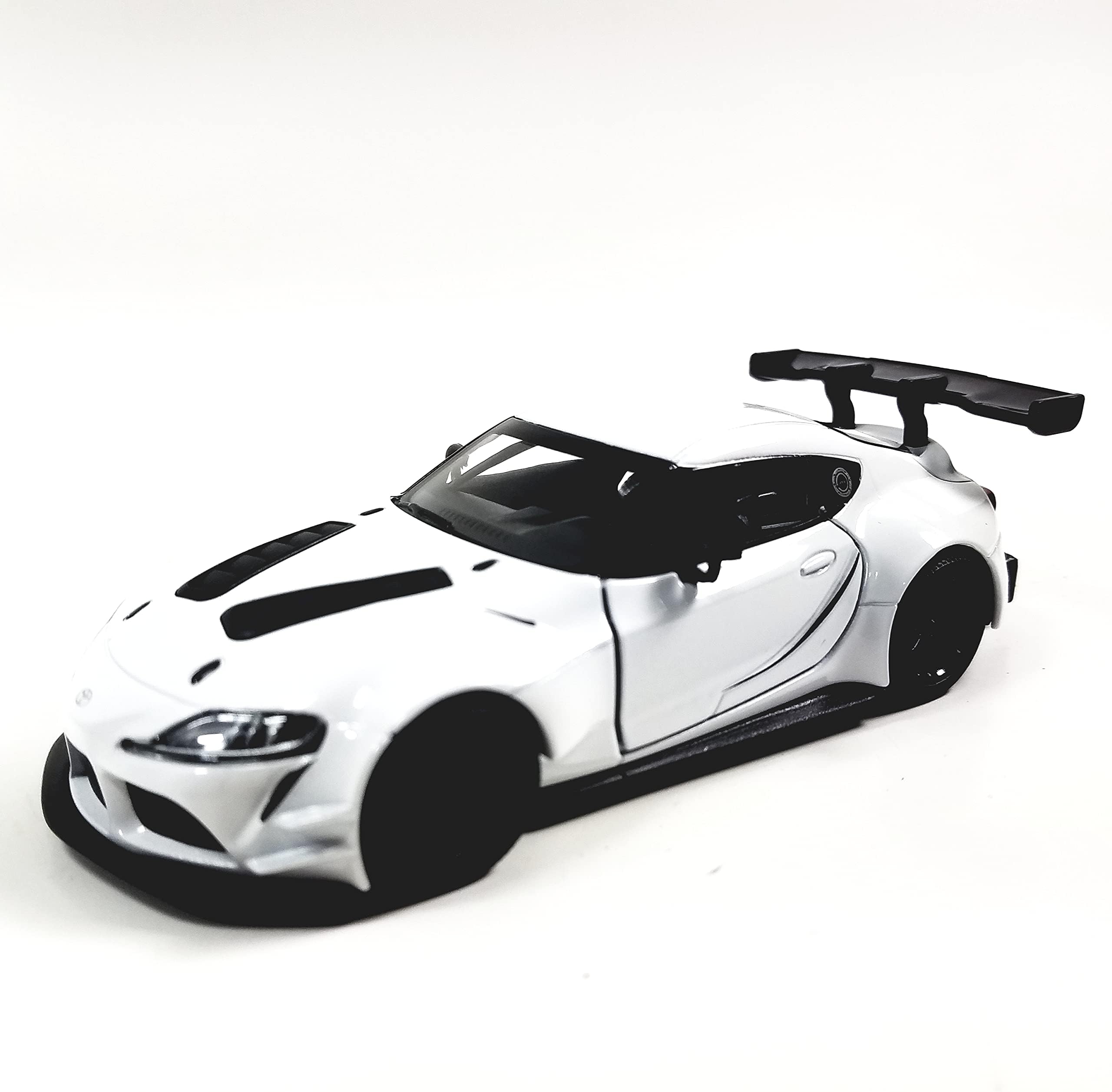 KiNSMART Toyota GR Supra Concept Racing Edition 1/36 Scale Diecast Race Car (White)