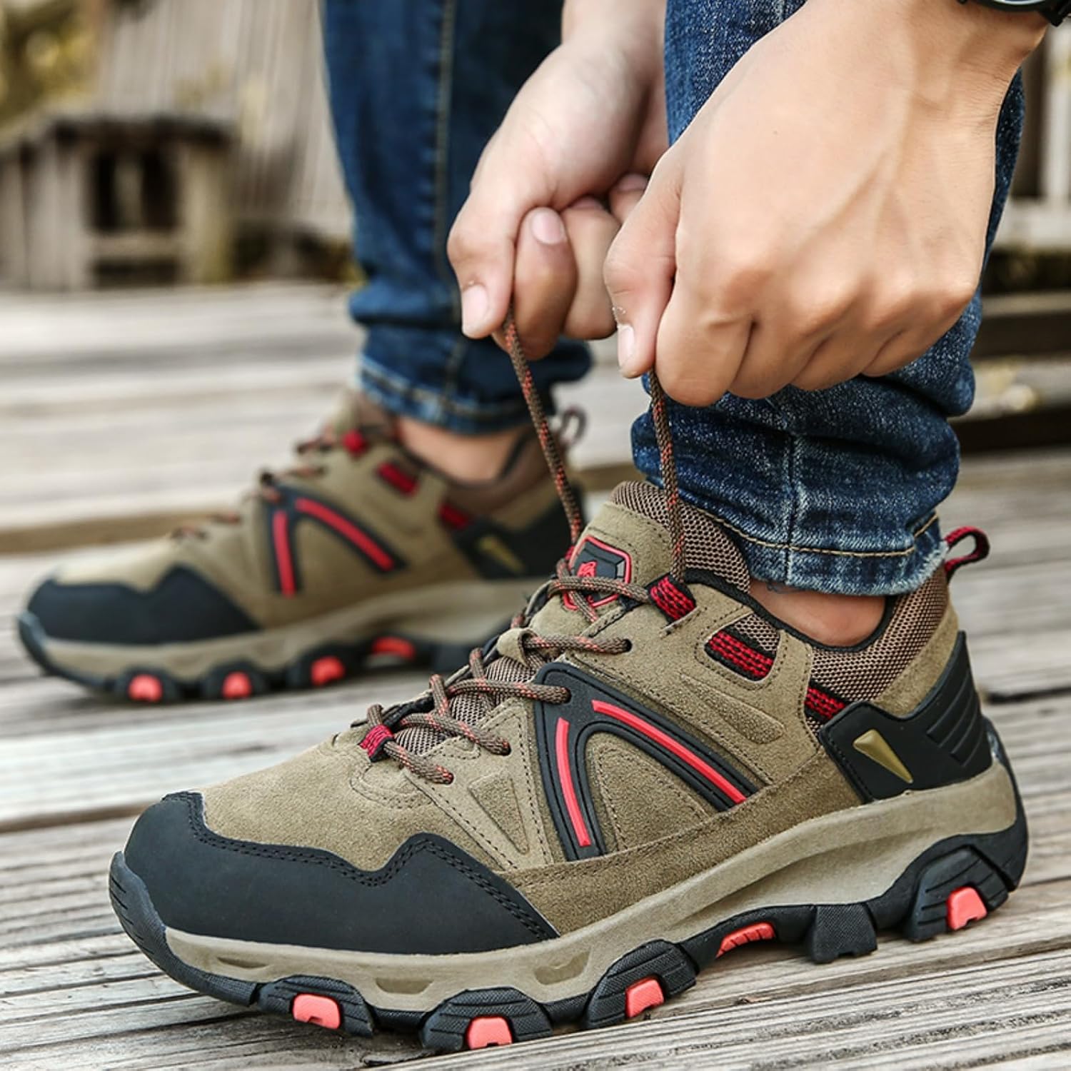 Low - Top Lightweight Men's Anti - Slip Hiking Shoes: Great for Outdoor Work and Trekking. Reliable Traction and Comfort.