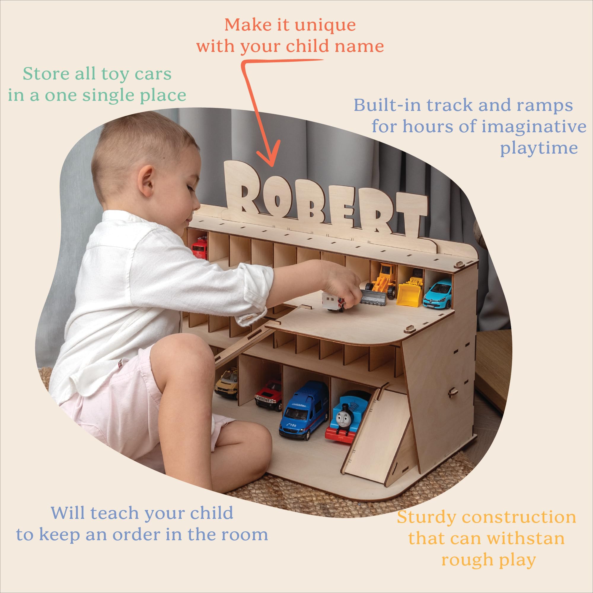 TOYBOX Nachhaltiges Holzspielzeug Auto Garage Set mit individuellem Namen, Spielzeug für Kinder ab 3 Jahren
