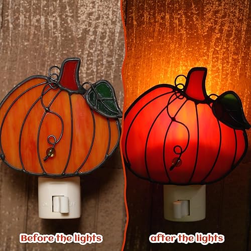 Miniatura 3 de 2 piezas de luz nocturna de calabaza de vidrieras enchufables a la pared, calabaza naranja brillante decoración de temporada para el hogar,