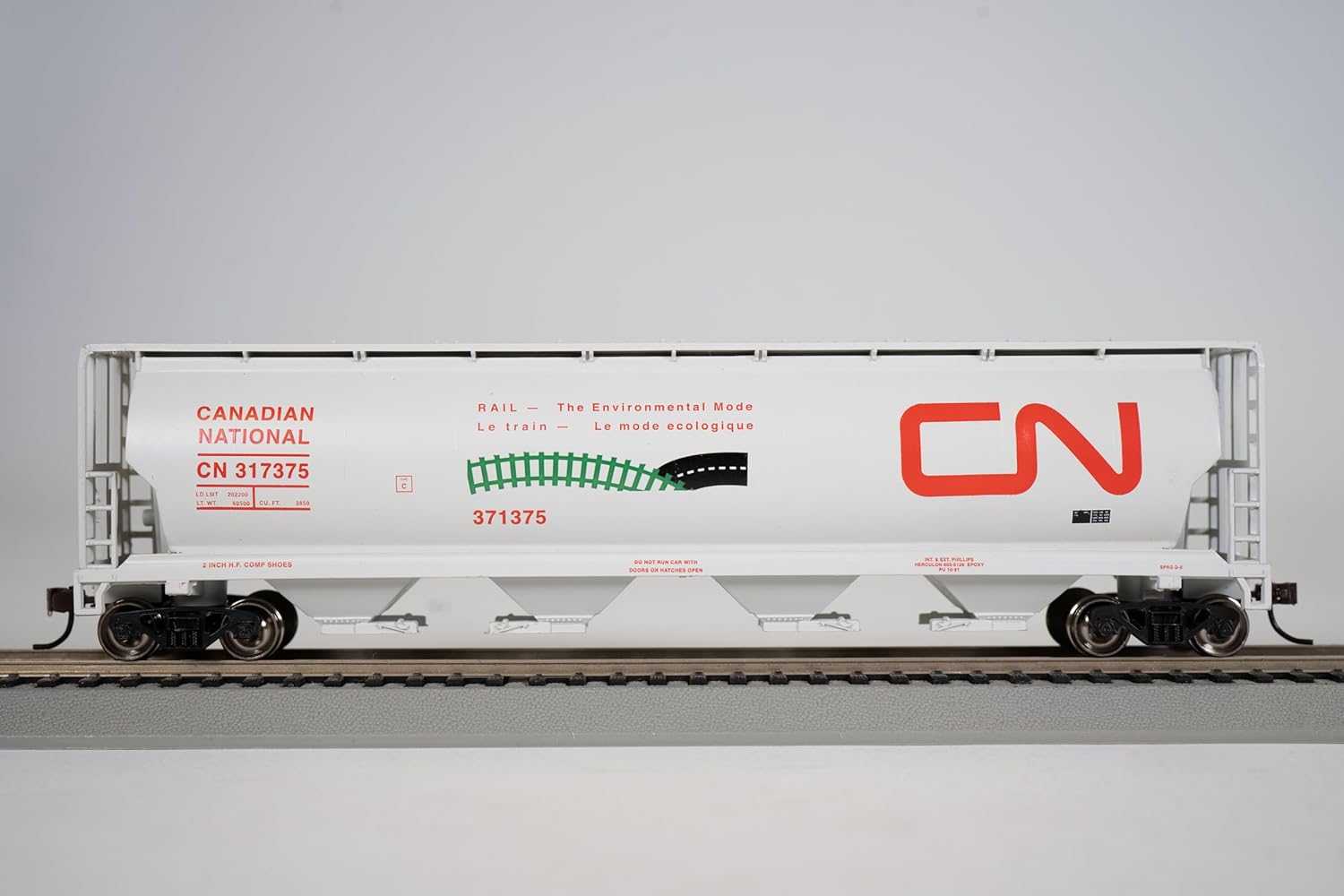 Bachmann Trains - Canadian 4 Bay Cylindrical Grain Hopper - CN Environmental - HO Scale, Grey, 8