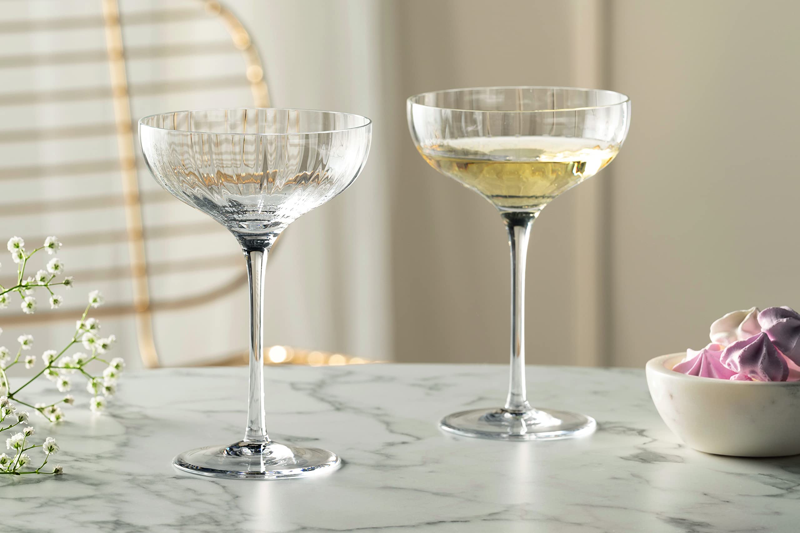 weiß hochglanz tisch Design Couchtisch Silevos in mit Schwarzglasplatte Flaschenpostkarte 