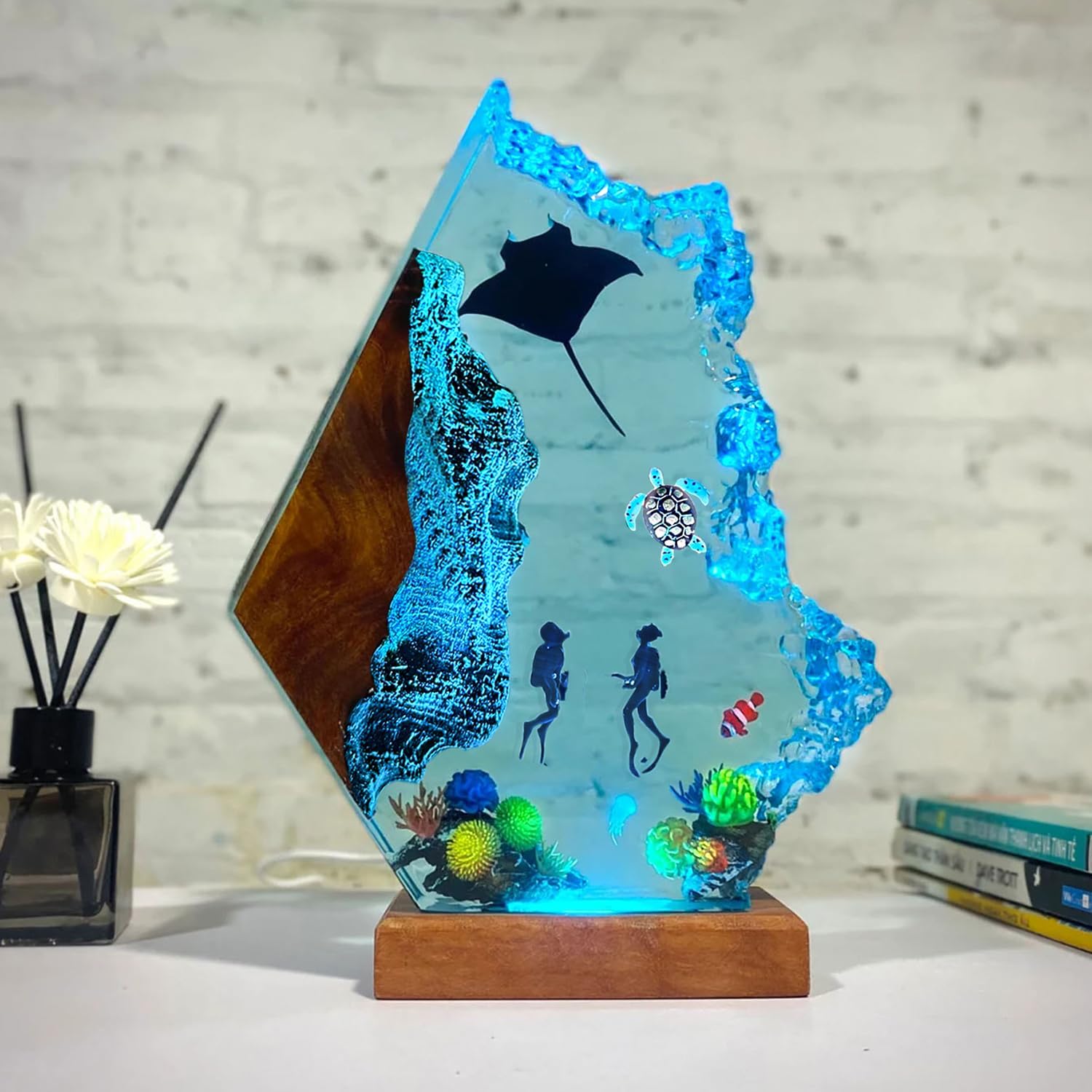 MASDEC Handcrafted Scuba Diving Resin Ocean Lamp - RGB Color-Changing Night Light with Wooden Base, 6x4 Inch Scuba Diver Gift