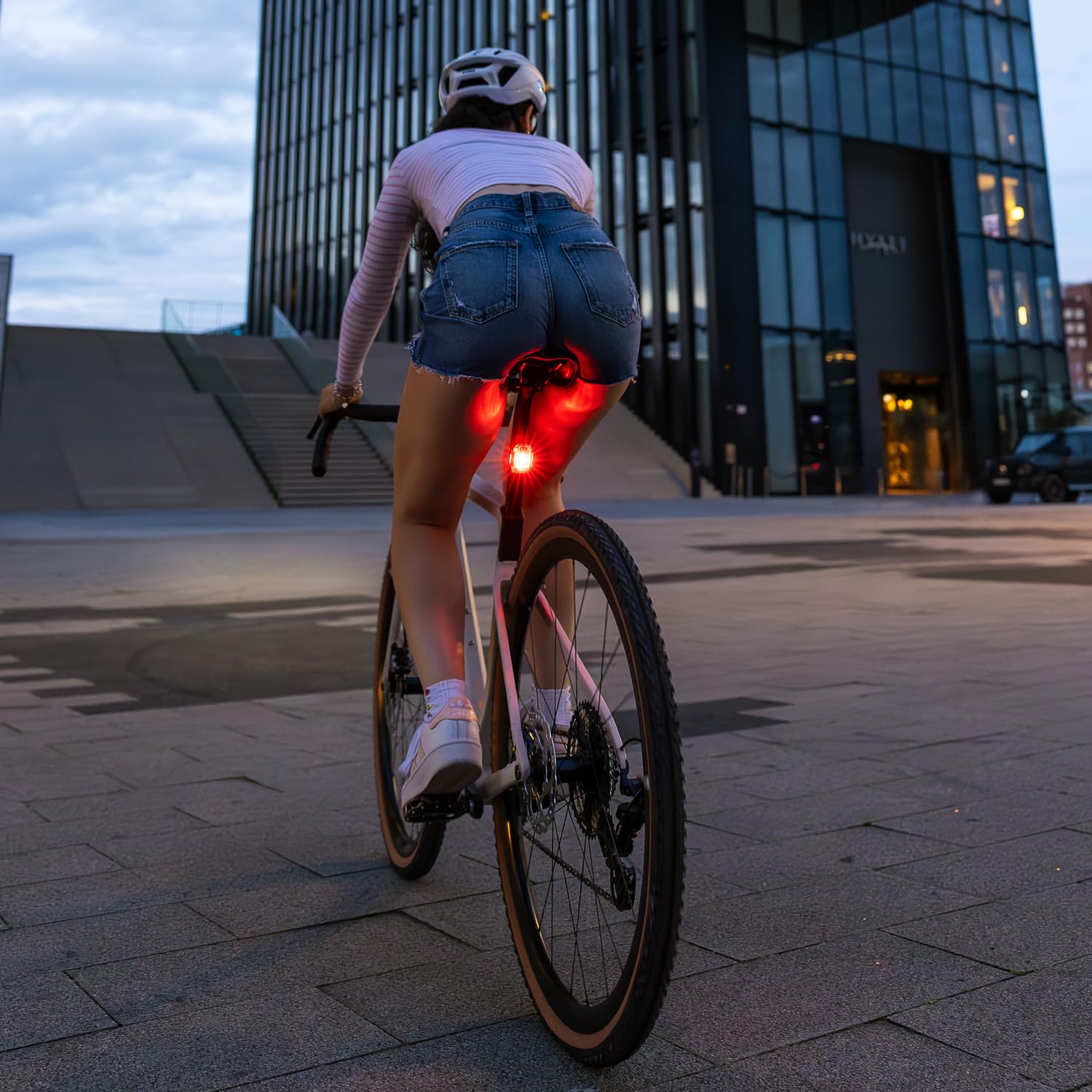 SIGMA Buster 150/Nyte 10 Set | Kit d'éclairage pour vélo avec feu Avant et arrière | USB-C | Feu Avant avec 5 Modes d'éclairage | Feu arrière avec Une visibilité de 500 m, Mode Flash Inclus