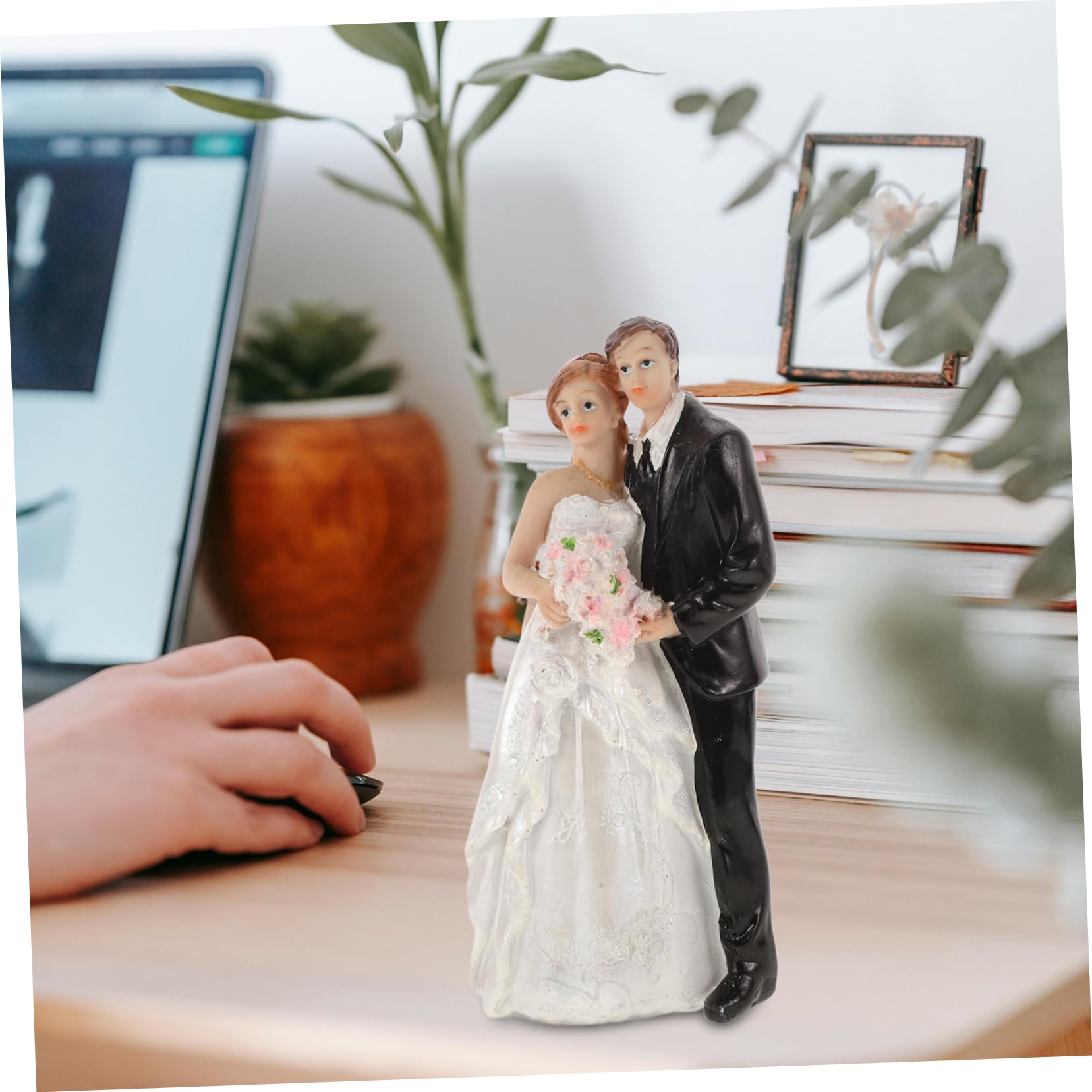 CHILDWEET Mr und Mrs Hochzeit Elegante Hochzeitstortenfiguren aus Synthetischem Harz mit Einzigartigem Design und Langlebiger Vielseitiger Nutzung als Hübsches Brautpaar für Cupcake