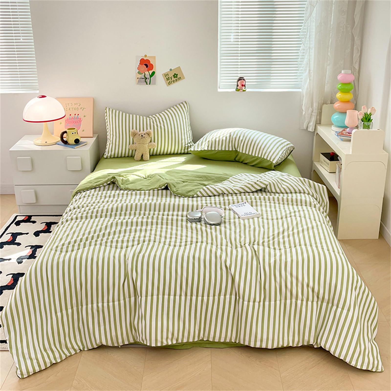 Odot Coverless Duvet 2.5 Tog Single Double King Size, Reversible Summer Quilted Duvet Cosy & Lightweight Quilt Breathable Bedspreads Quilted Throw for Beds (Green Stripes,200 * 230cm)