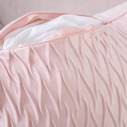 Miniatura 4 de MADIZZ Juego de 2 fundas de almohada decorativas de terciopelo súper suave de 18 x 18 pulgadas, cuadradas de color rosa claro con textura, estilo de