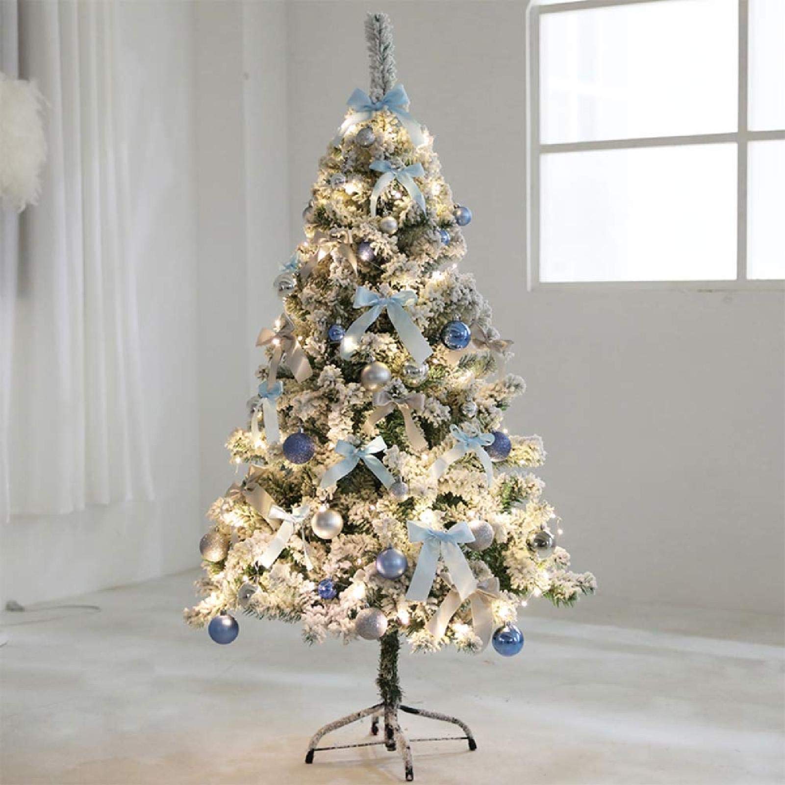 Amazon Co Jp Keoa 植毛の雪 クリスマスツリー セット 飾り付き 光ファイバー ツリー 金属製の脚 プレミアム クリスマス デコレーション 組立簡単 クラシック の 装飾 屋内 180cm 71inch A ホーム キッチン