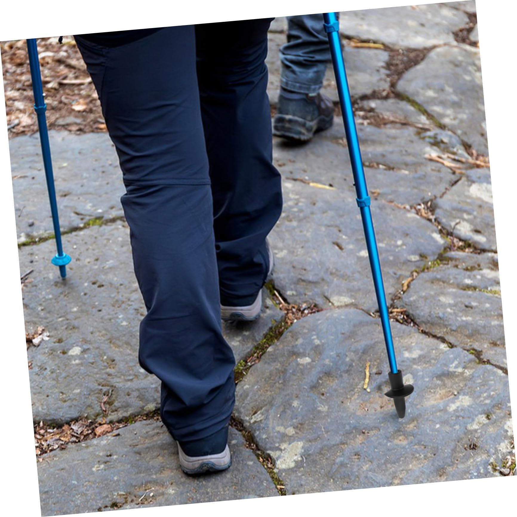 4 Stück Wolframstahl Trekkingstock Spitzen mit Verbessertem Griff und Nylonmaterial für Universelle Passform Beim Winterwandern und Skifahren in Schwarz