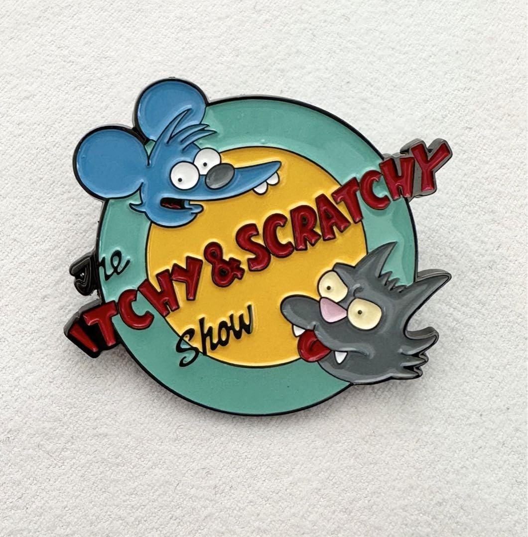 Amazon | イッチースクラッチー ピンバッジ | バッジ | おもちゃ