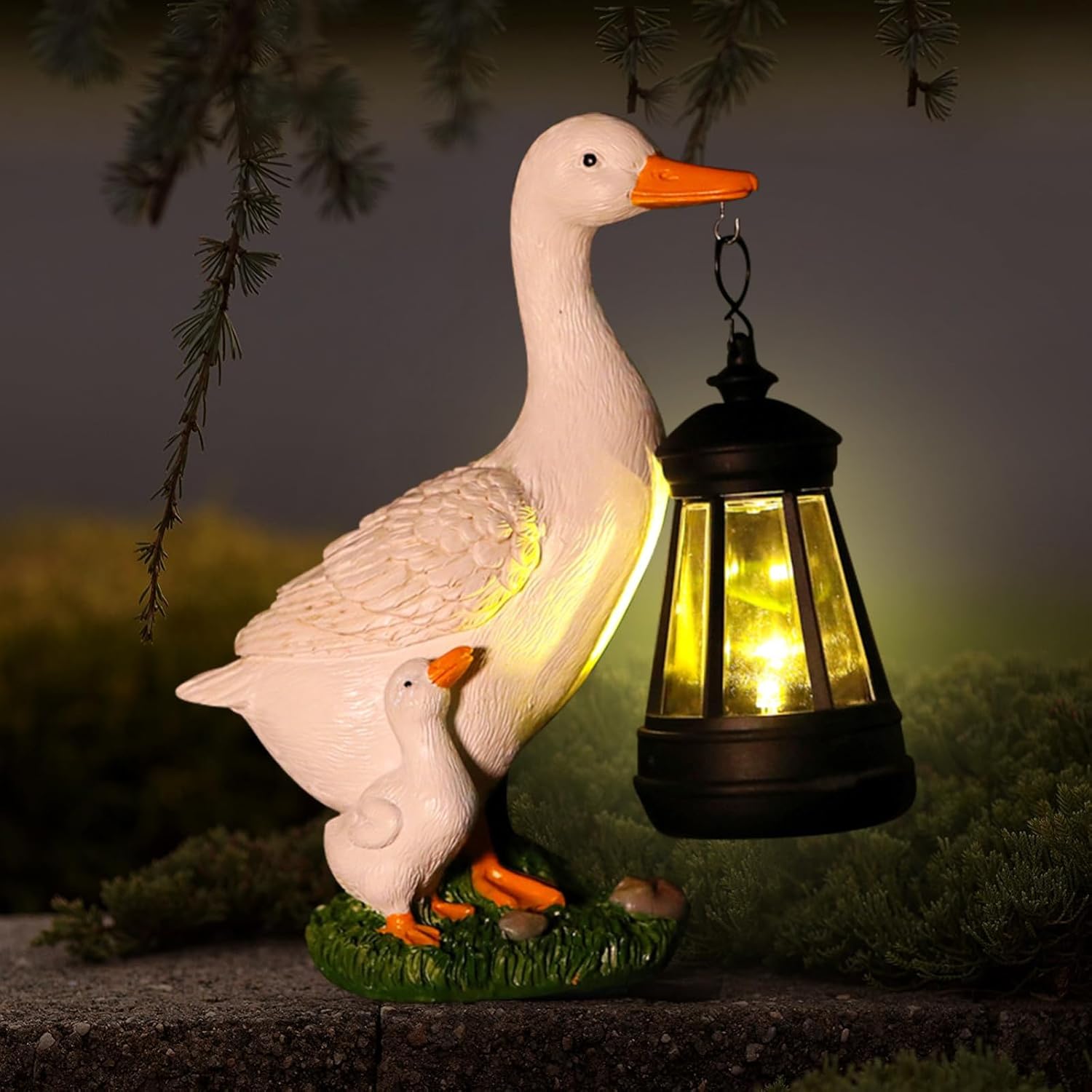 Duck Statue - Garden Porch Duck with Solar Lantern Outdoor Decoration, Handcrafted Resin Duck Figurine Lights Yard Art Sculptures for Patio Lawn Backyard Porch Ornaments, Unique Gift