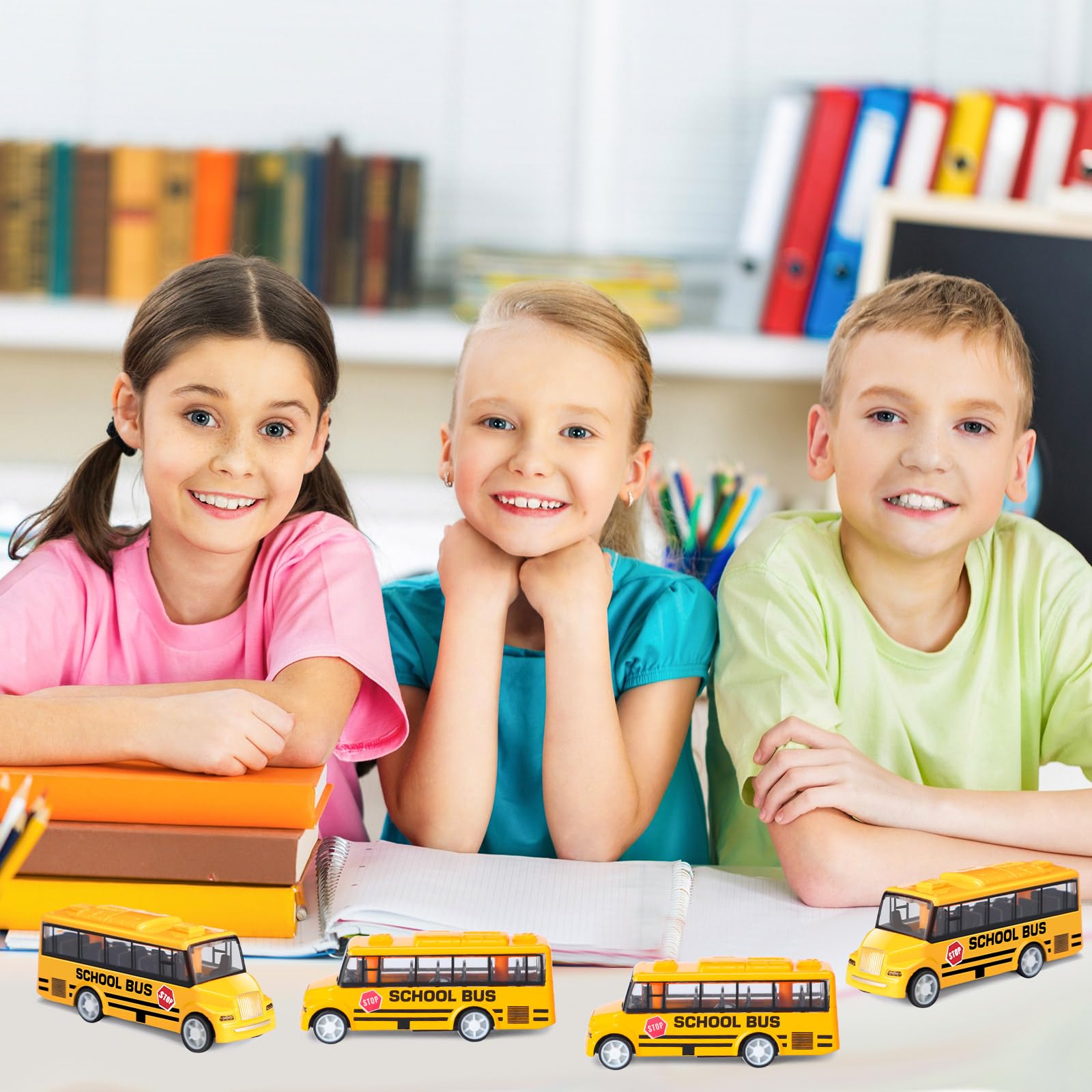 12 piezas de mini autobús escolar amarillo de juguete para niños pequeños de regreso a la escuela de 3.7 pulgadas, juguete de autobús pequeño para preescolar, jardín de infantes, regalo de 5