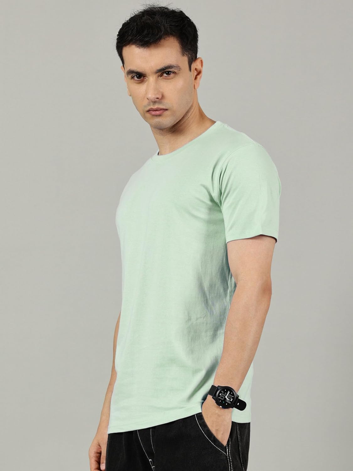 تيشيرت بكم نصف وقبة دائرية سادة للرجال من ار اس او اوتفيتس 2026 - view 2