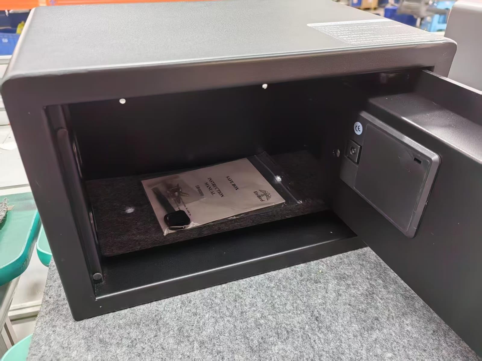 Caja Fuerte Hotel Electrónica con Apertura Automática de Puerta, Teclado Digital & Tamaño para Portátil 15 Pulgadas - Caja de Seguridad Premium Negra para Hoteles, Oficinas & Uso Personal