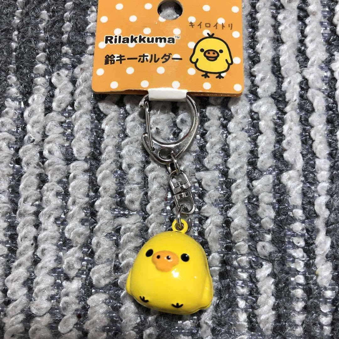 Amazon.co.jp: ? ? キイロイトリ 鈴キーホルダー : ファッション