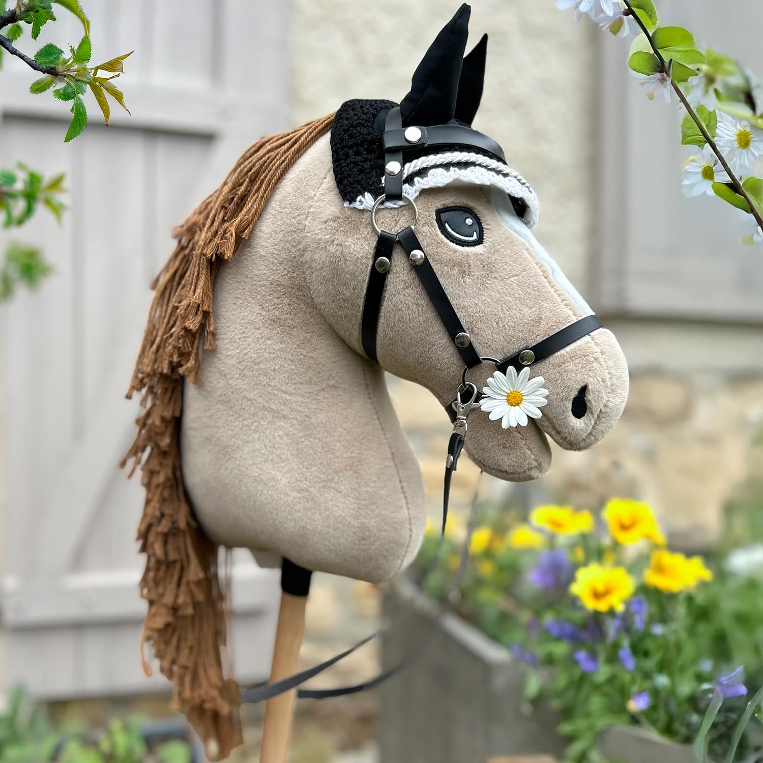 Hobby Horse Beige A3, Pferd, komplett mit Netz, Gebiss, Zügel, Halfter und Insektenmütze, schwarz und weiß, Pferdekopf, Stab für Hobby Horsing Kinder und Jugendliche