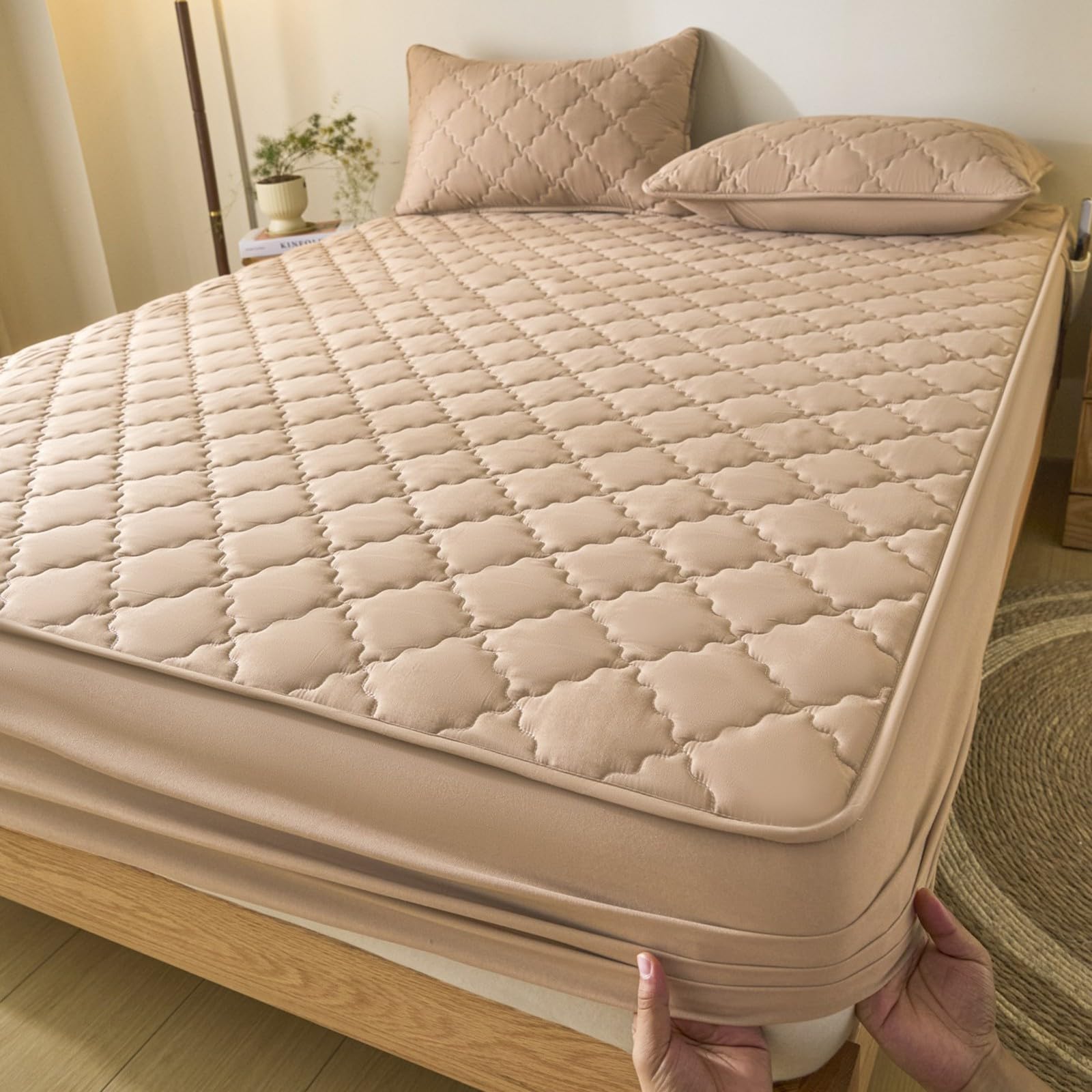 Protège-Matelas Imperméable avec 2 Taies d'oreiller,Drap-Housse Matelassé Protège-Matelas,Housse de Matelas Antidérapant Doux pour la Peau,pour Maison Hôtel Dortoir(Khaki,180x220cm)