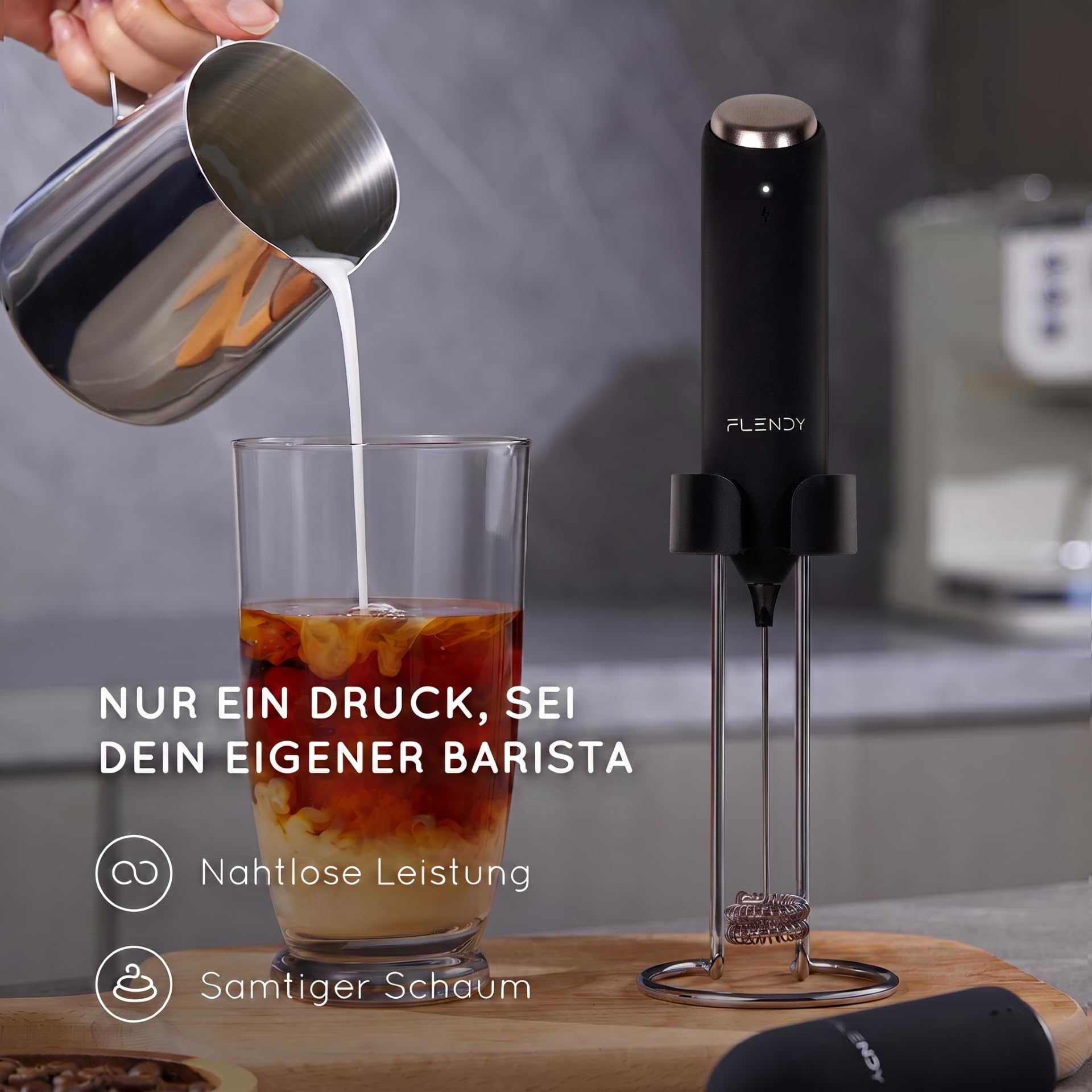 Flendy Wiederaufladbarer Hand Milchaufschäumer Stab, Aufschäumer Stab mit USB-C Ladehalterung, Mini Milchaufschäumer elektrisch Stab Aufladbar für Kaffee, Matcha, Proteinshake, usw.