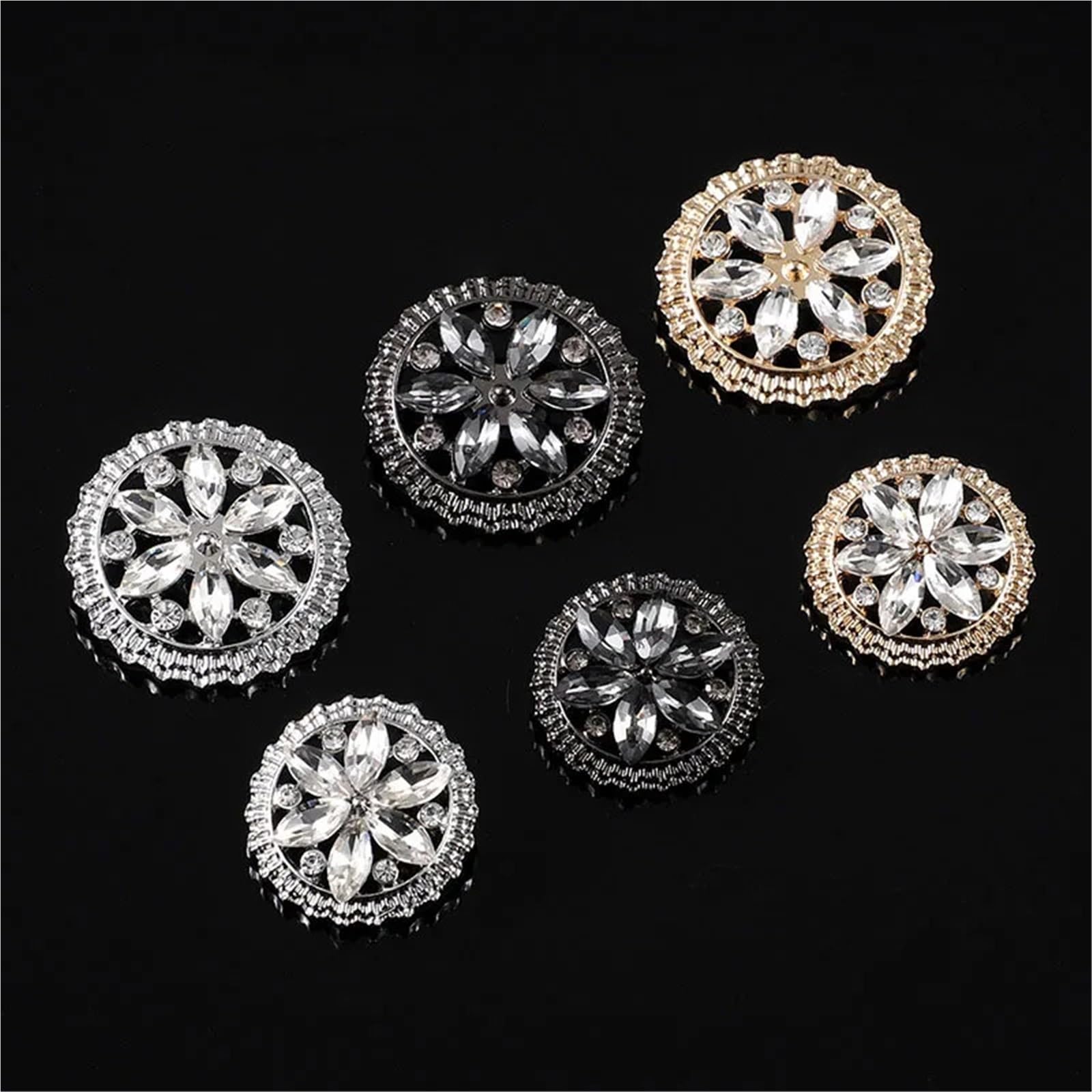 6 botones de perlas de diamantes de imitación huecos de metal.