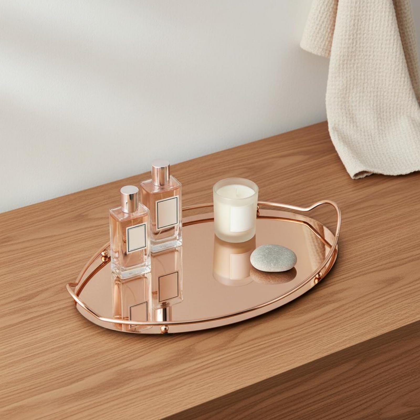 Bandeja de Acero Inoxidable Resistente con Diseño Moderno Doble Agarradera Superficie Pulida y Marco Ornamental Apta para Aperitivos Accesorios, Oro, Grande 44 27 6 Cm